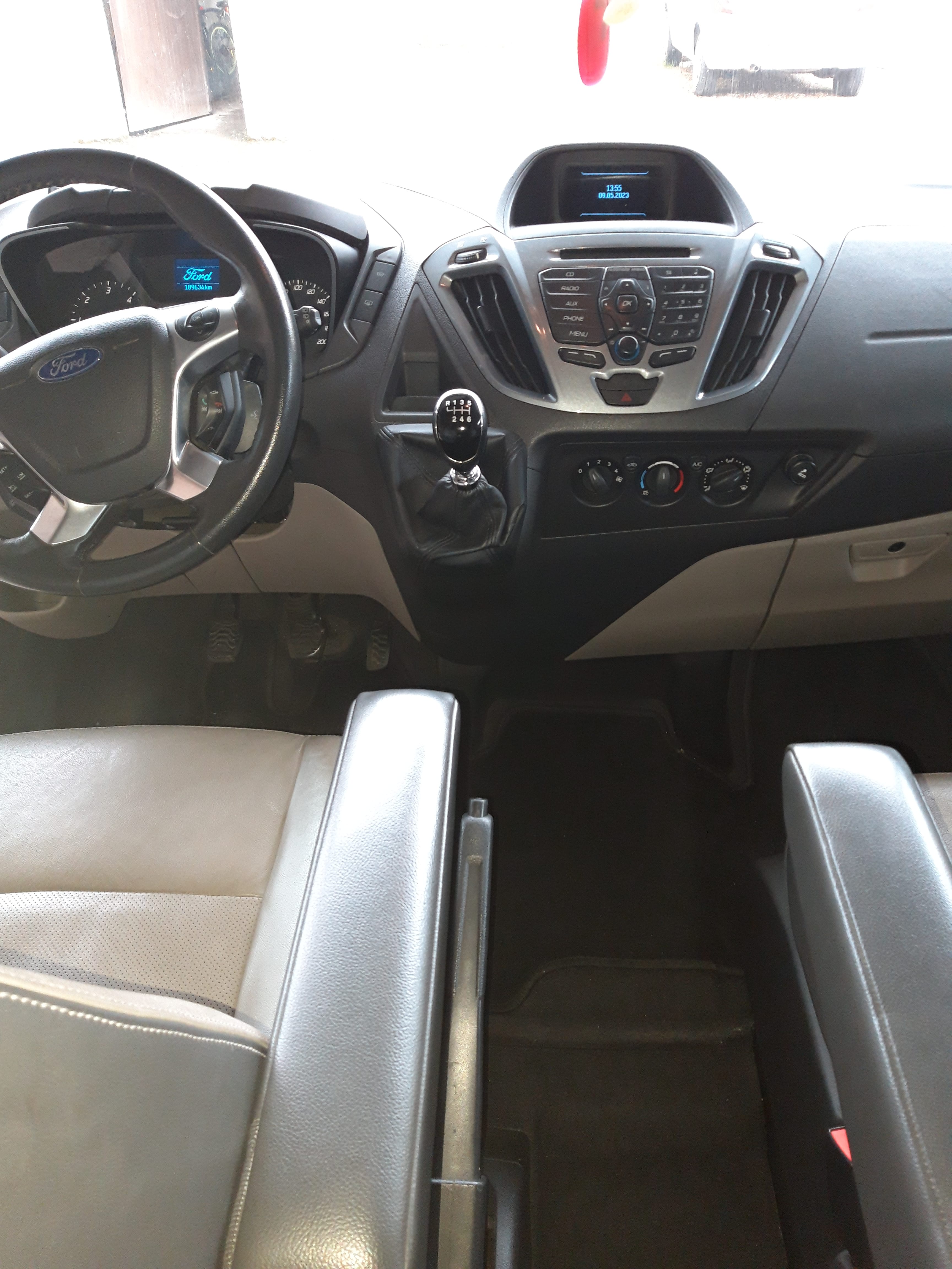 Ford Tourneo Custom avec Audio Bluetooth