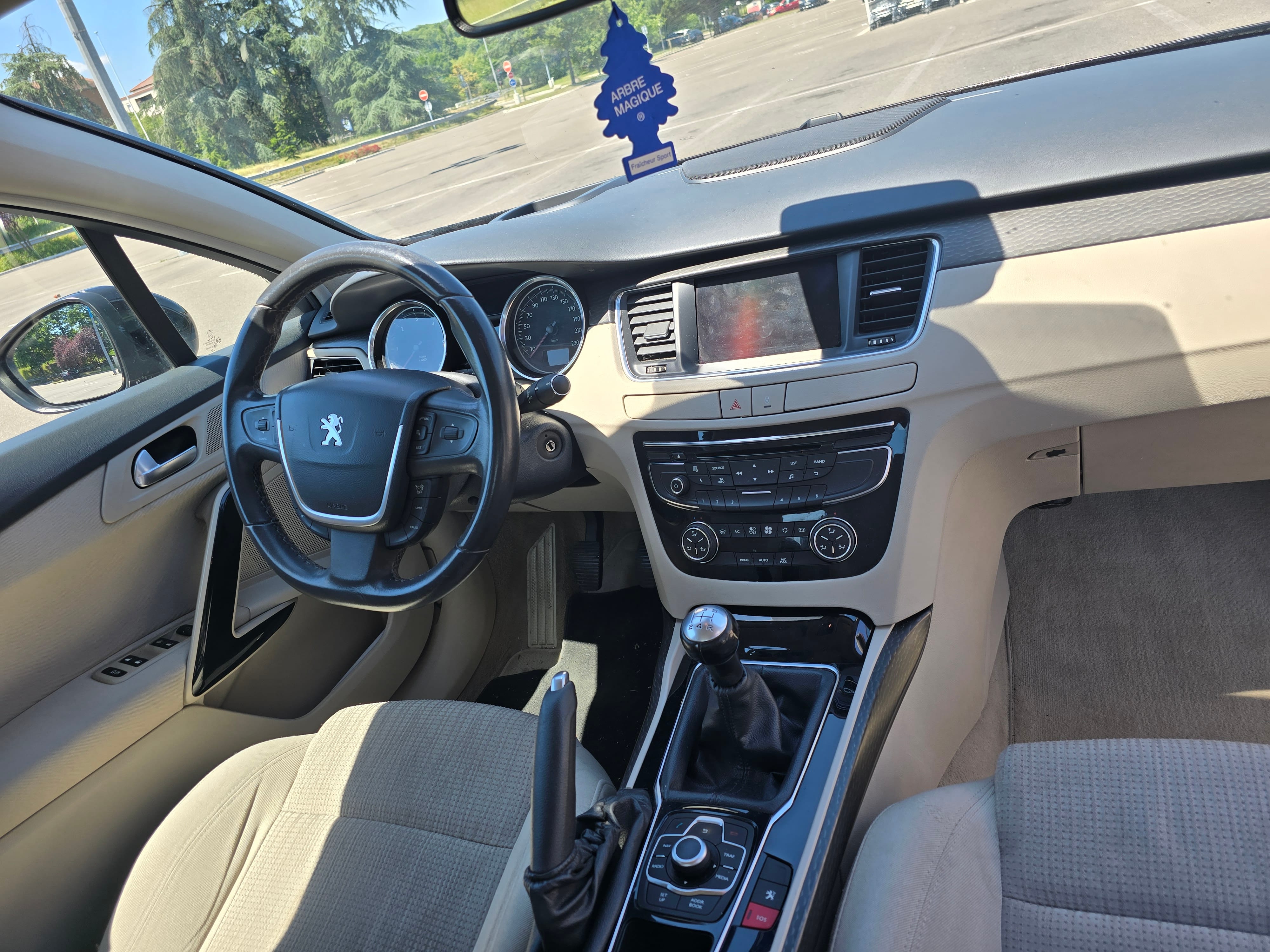Peugeot 508 avec GPS