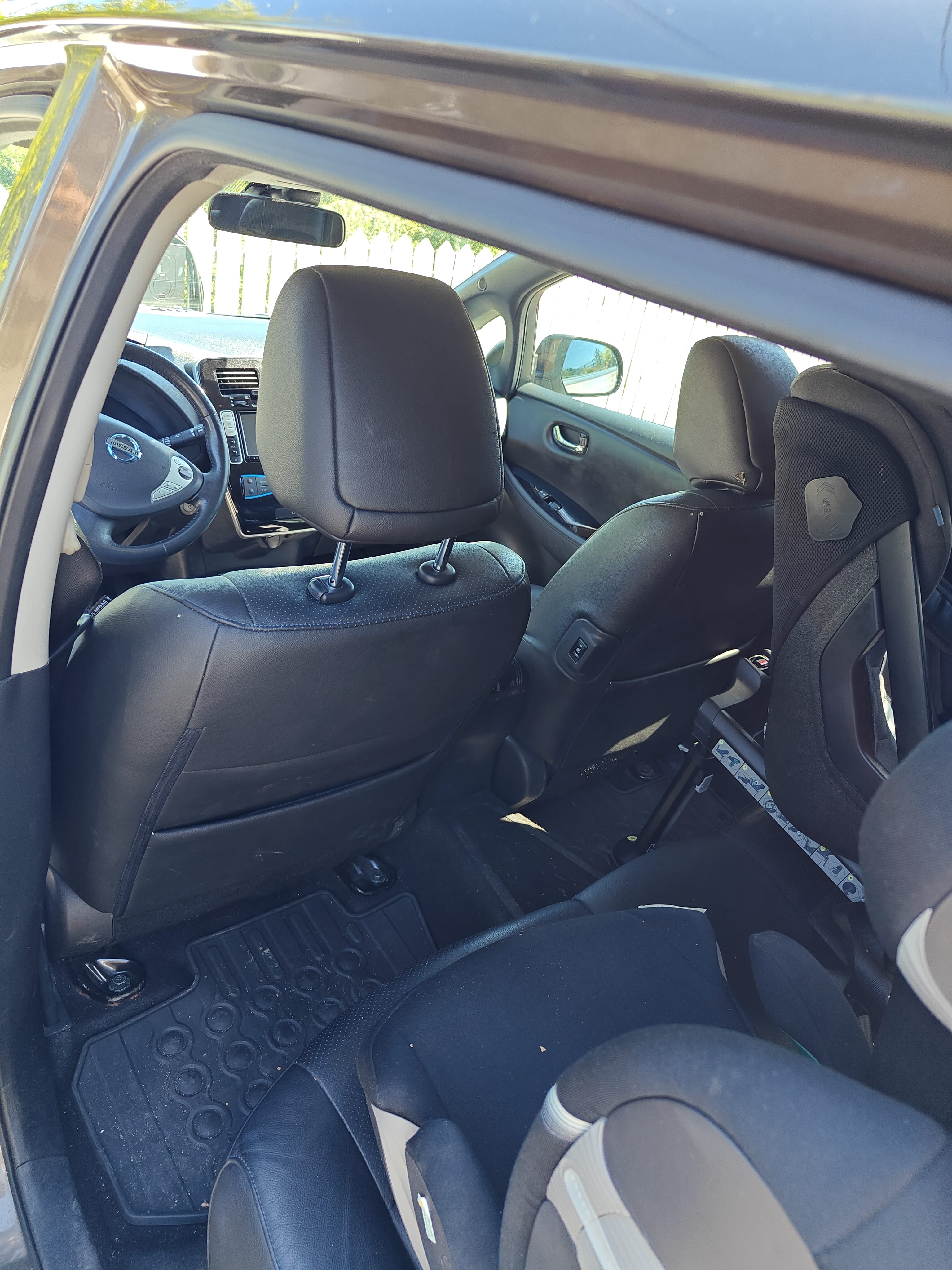 Nissan Leaf avec Siège bébé