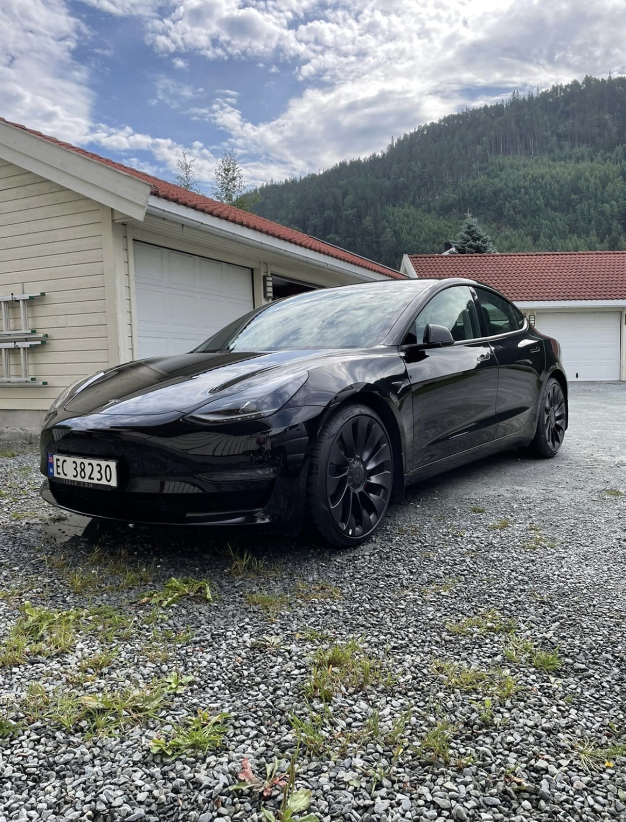 Tesla Model 3 Performance med Aircondition