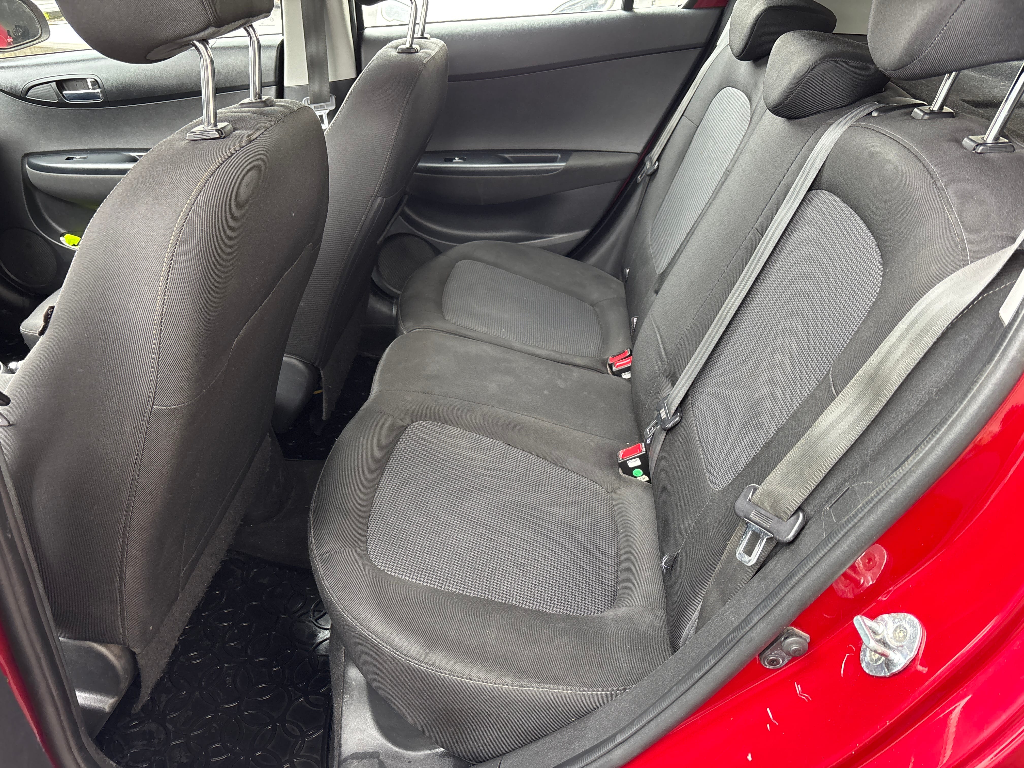 Hyundai i20 Rød 5 seter