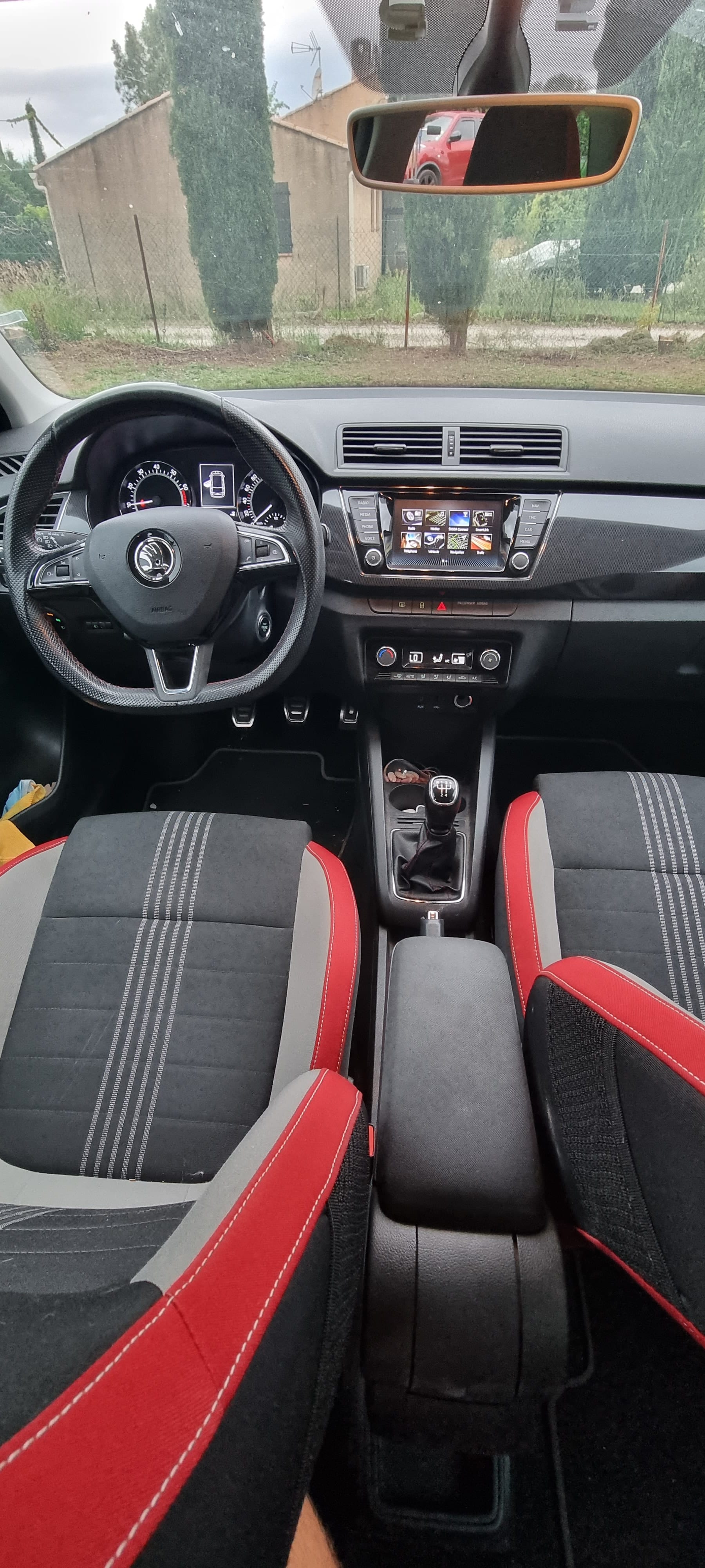 Skoda Fabia Combi 1.0 tsi 95 avec GPS