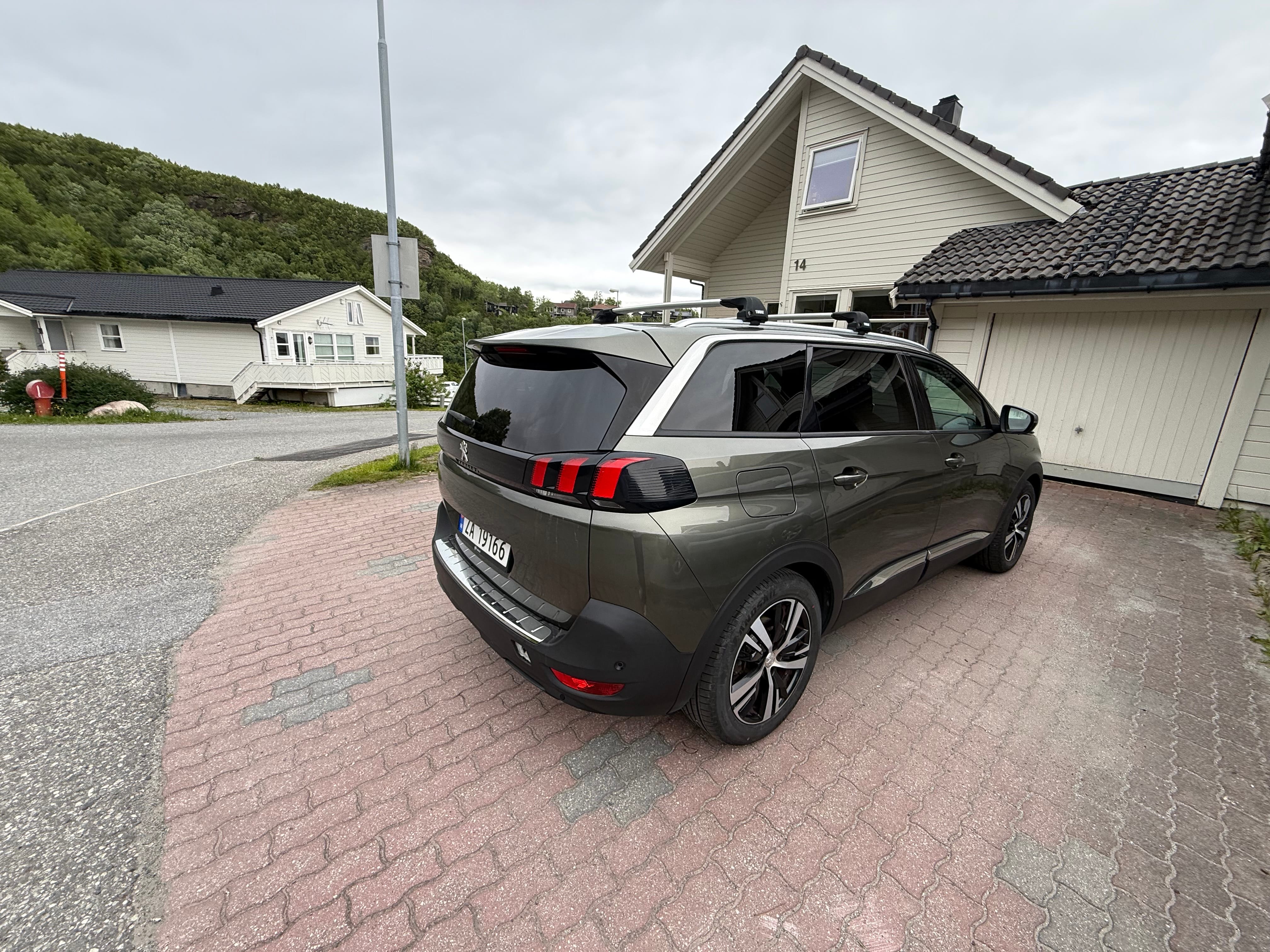 Peugeot 5008, 2018, Blyfri 95, automatisk, 7 seter
