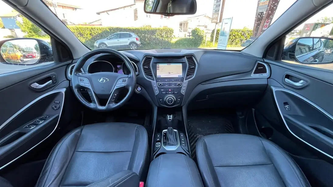 Hyundai Santa Fe with Cruise control