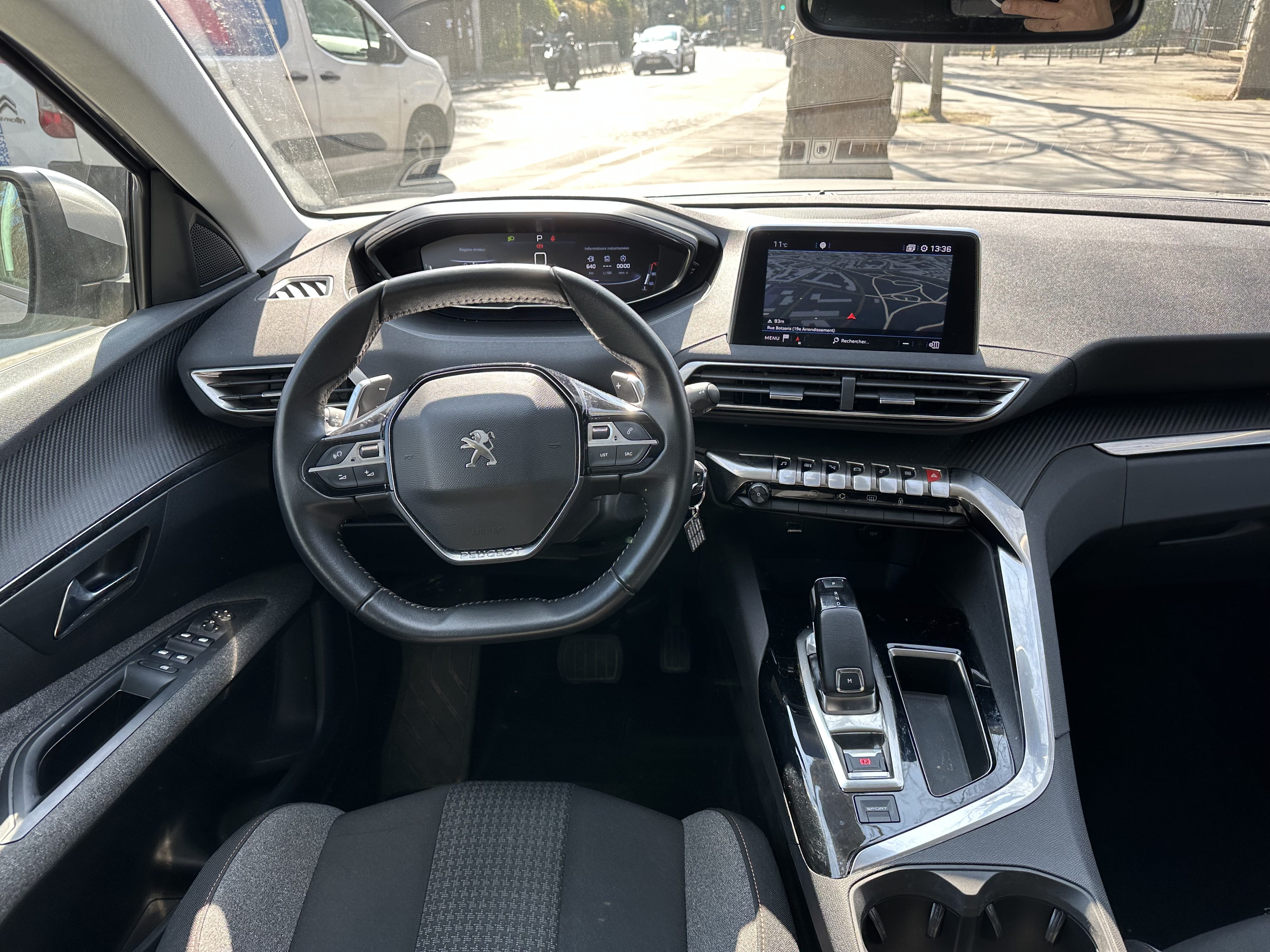 Peugeot 3008 FR124 3008 avec Apple CarPlay