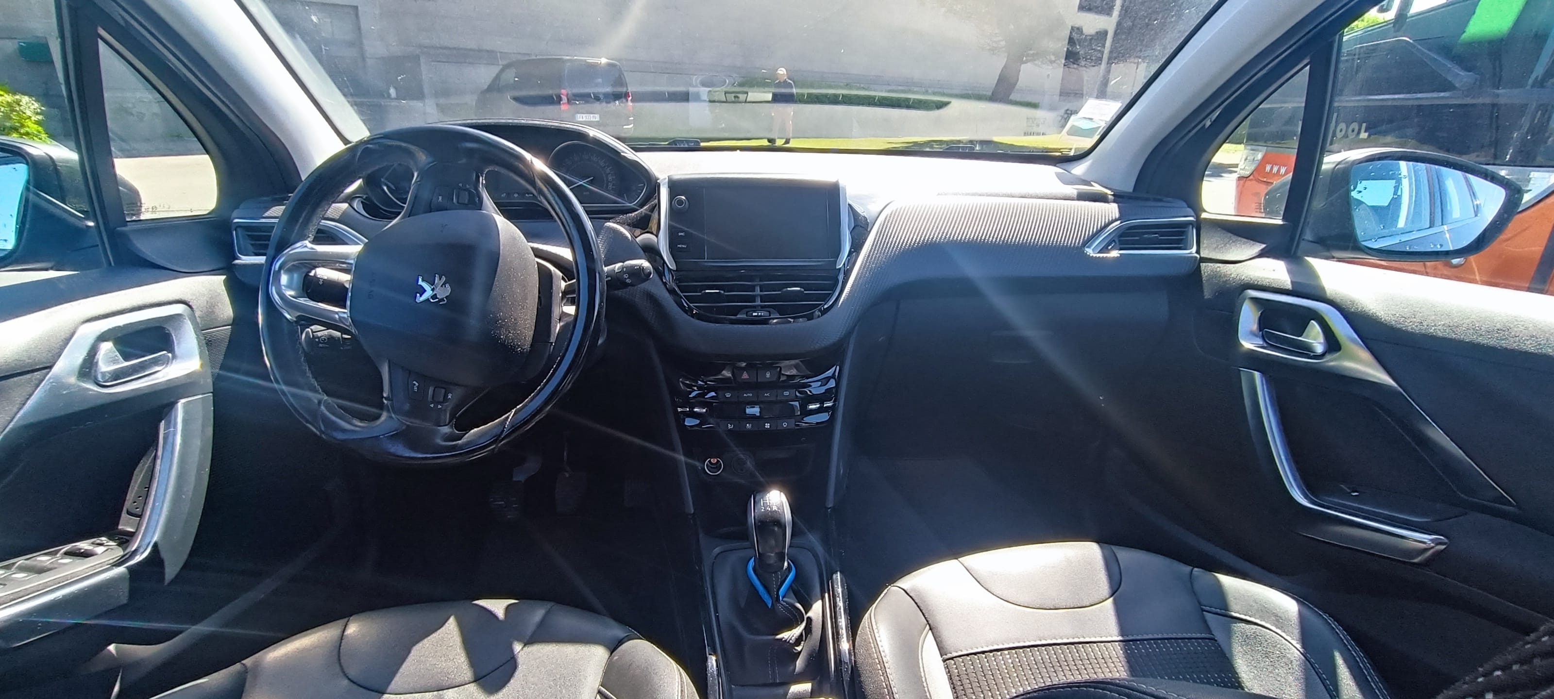 Peugeot 2008 avec GPS