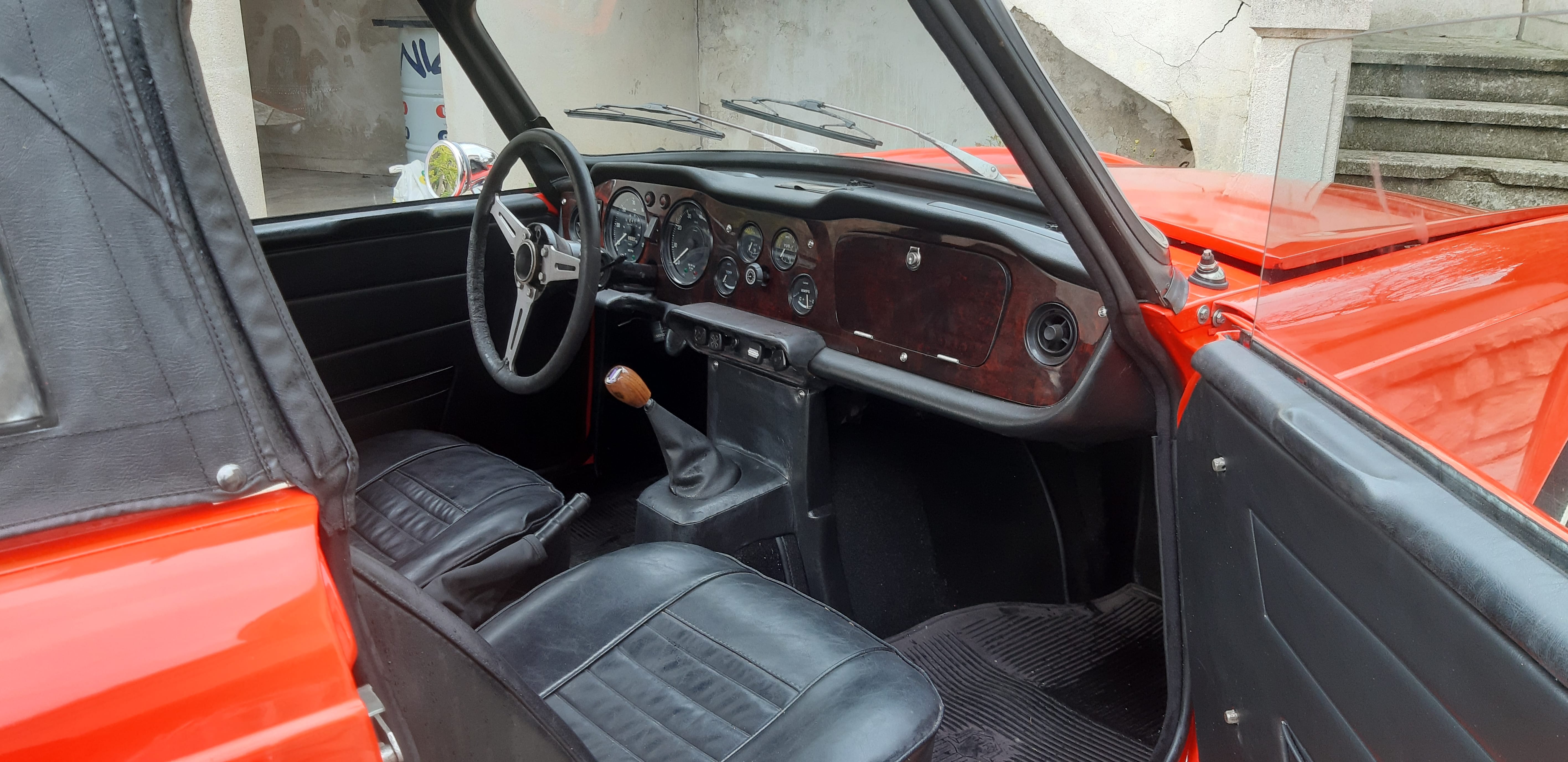 Triumph TR6 Convertible