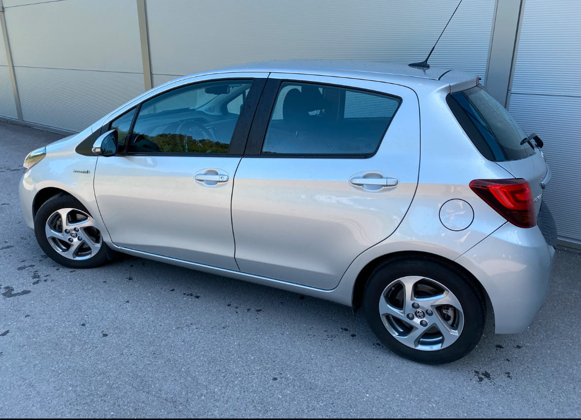 Toyota Yaris Hybrid med GPS