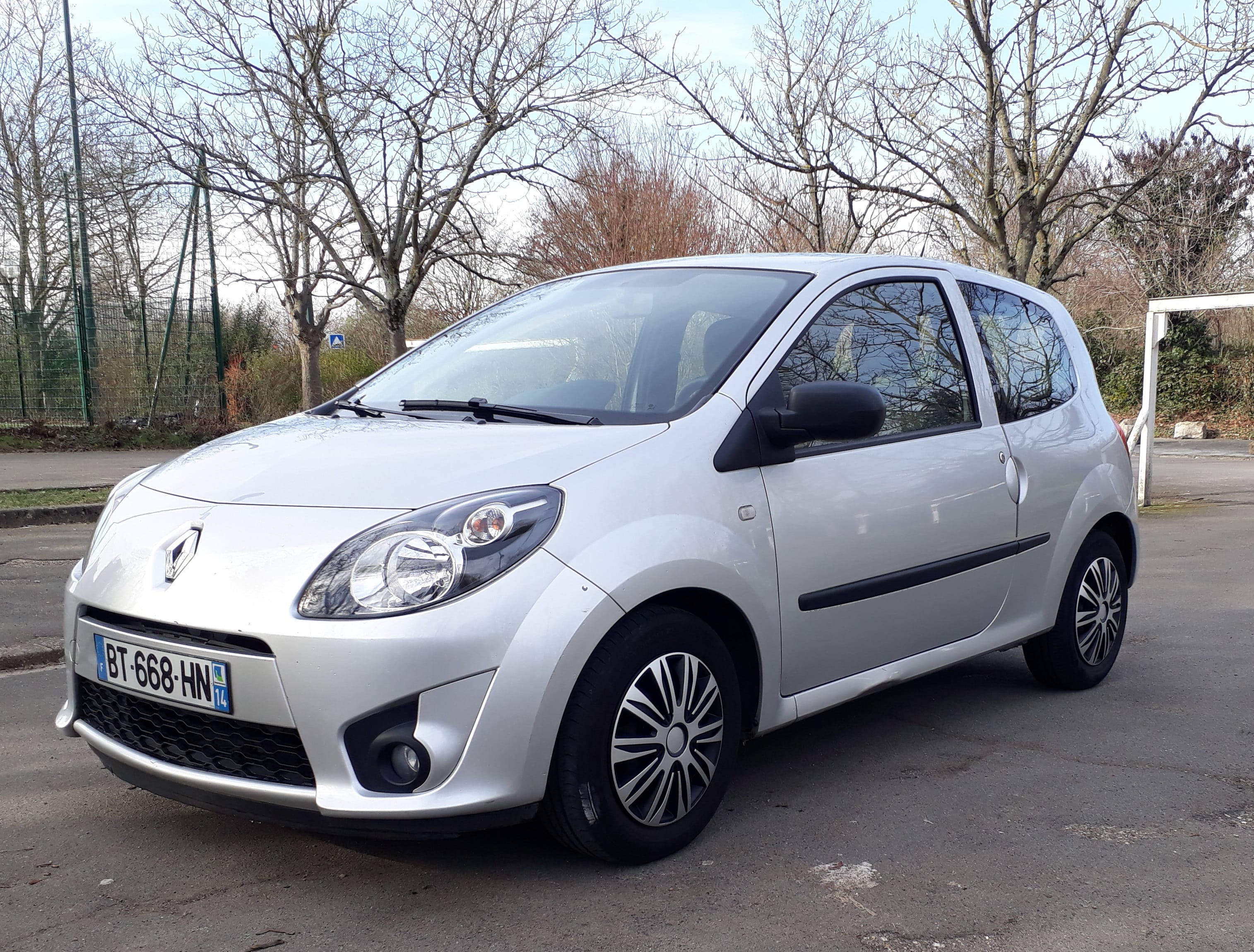 Renault Twingo II, 2011, Essence 95