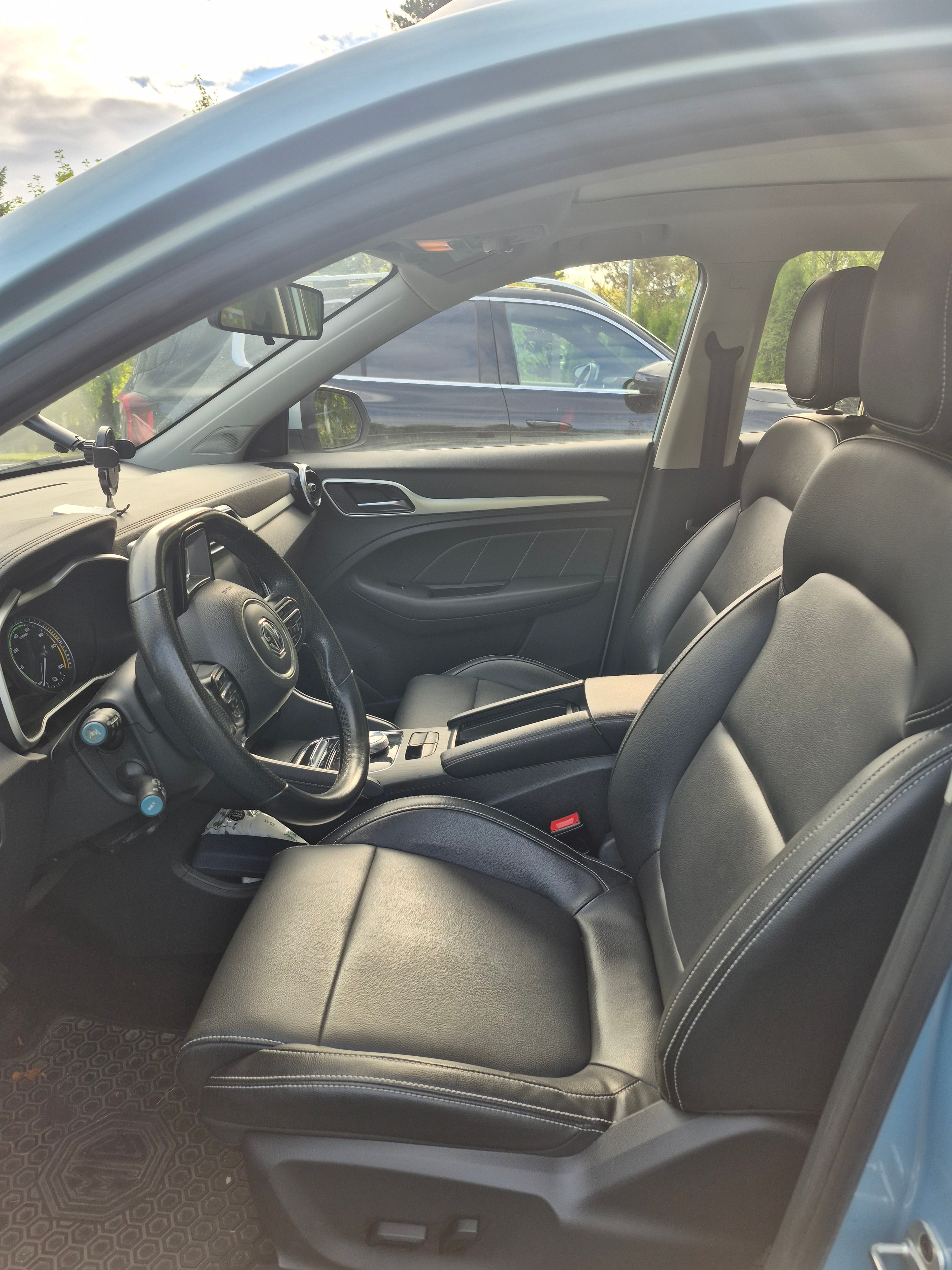 MG ZS EV med Ryggekamera