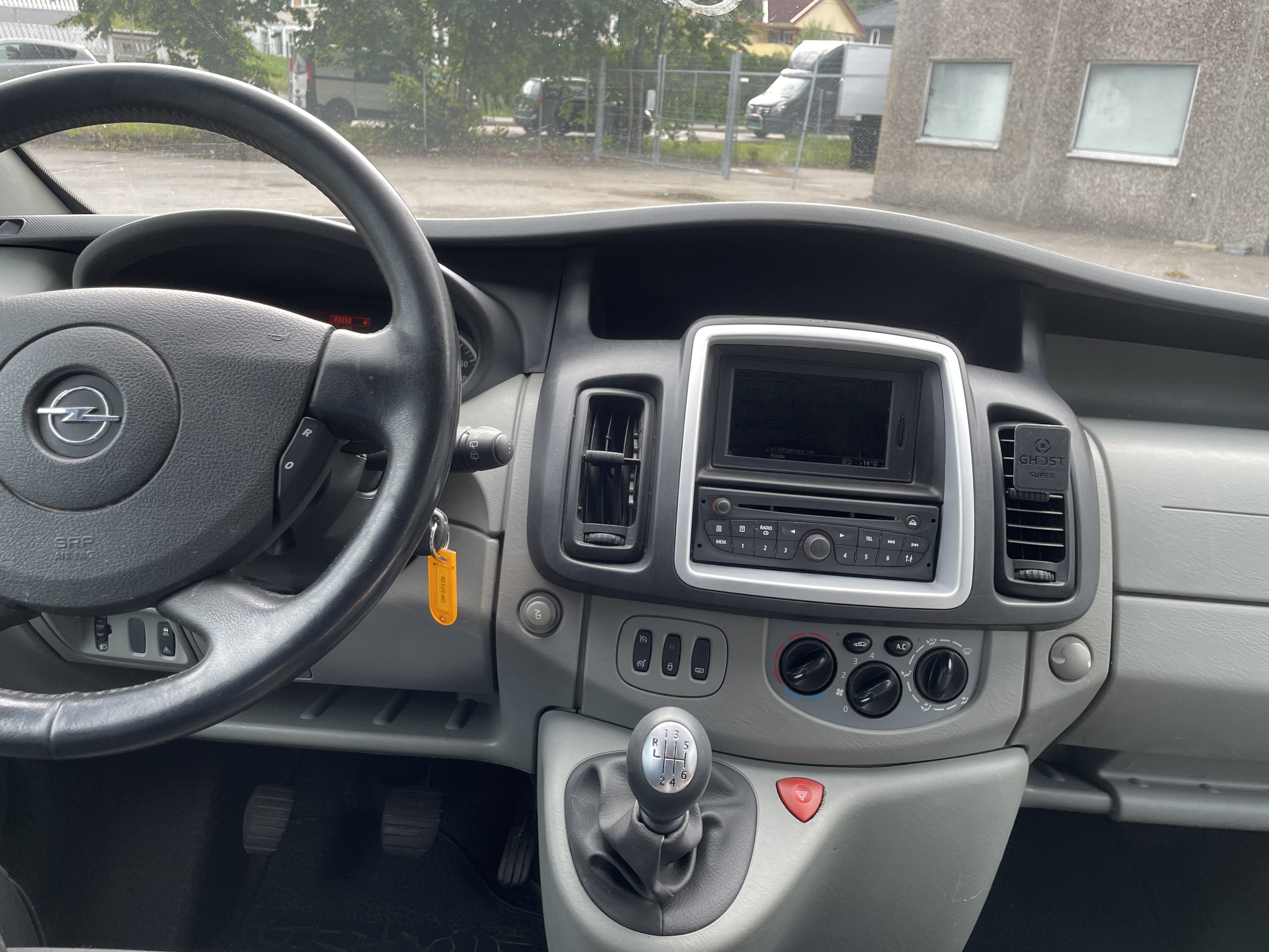 Opel Vivaro 2.0 dci med Bluetooth audio