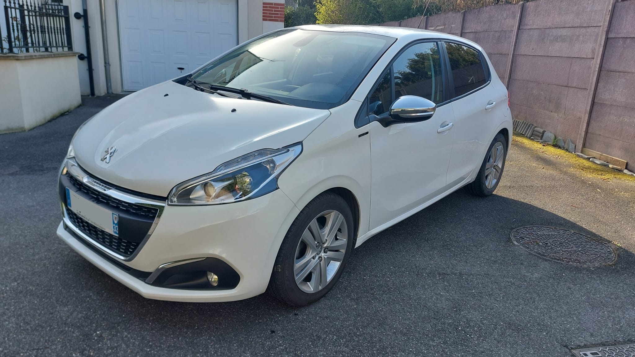Peugeot 208 Signature, 2019, Essence 95