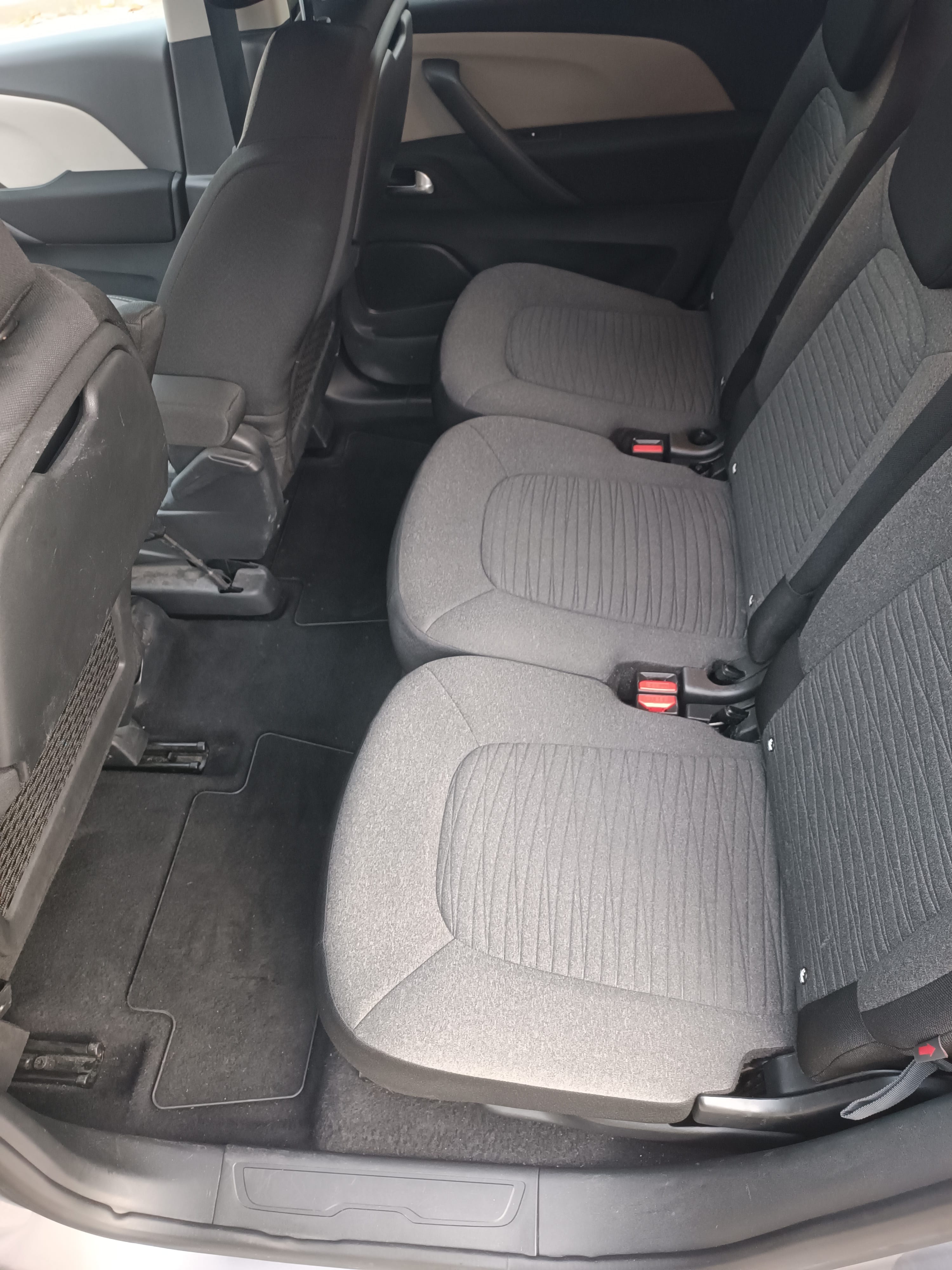 Citroen C4 Picasso avec Apple CarPlay