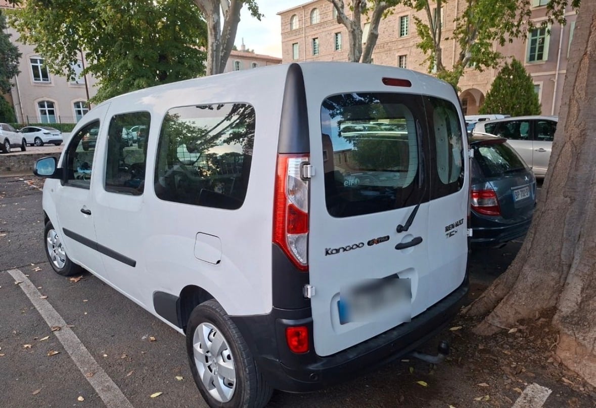 Renault Kangoo Express with Cruise control