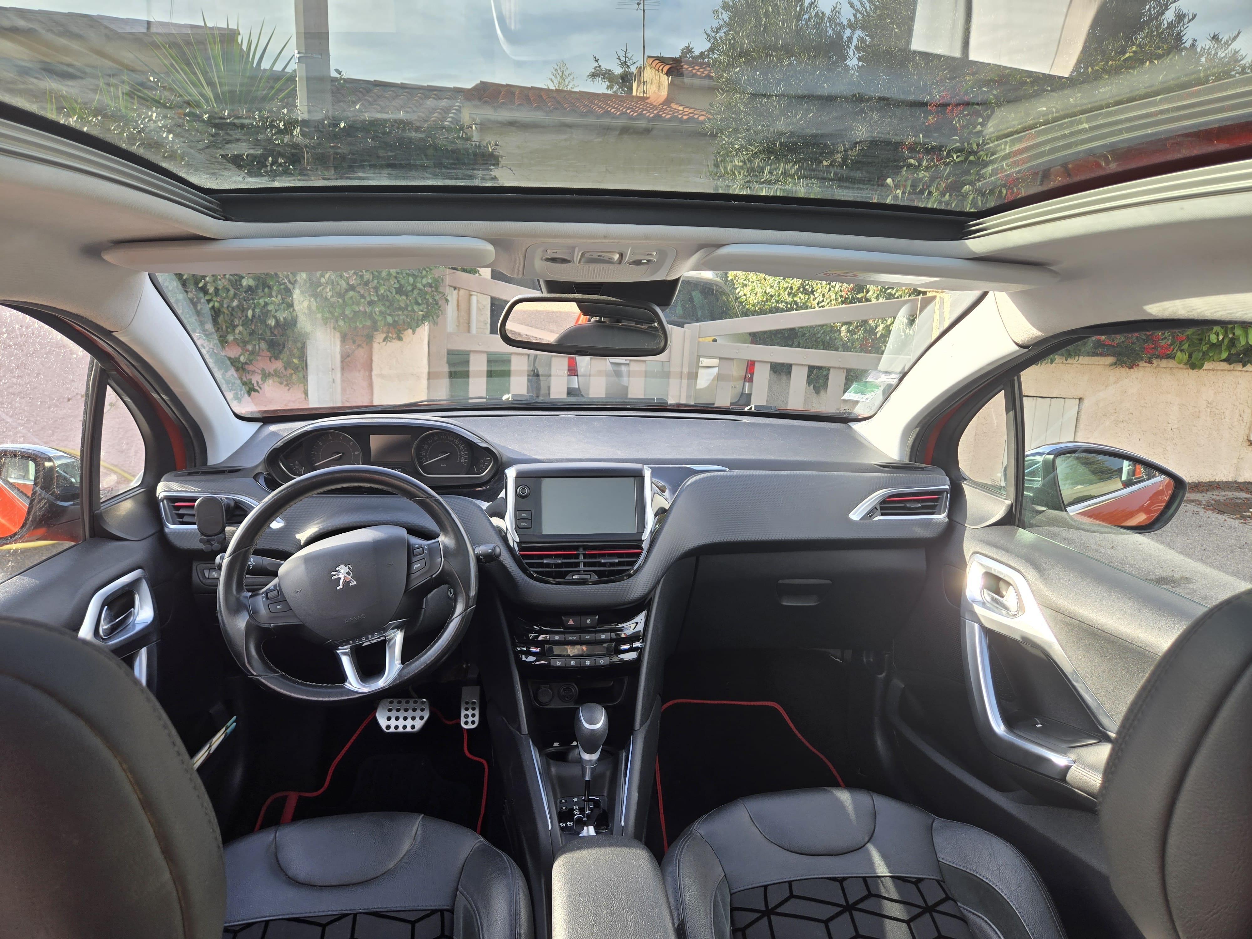 Peugeot 208 Boîte automatique con Control de velocidad