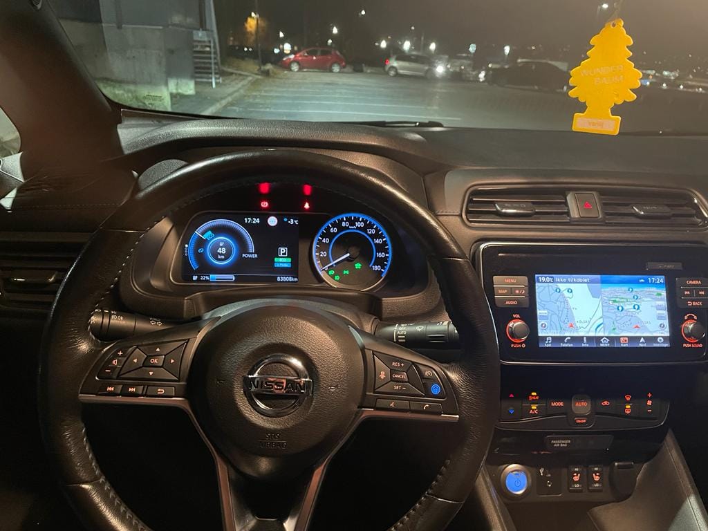 Nissan Leaf med Bluetooth audio