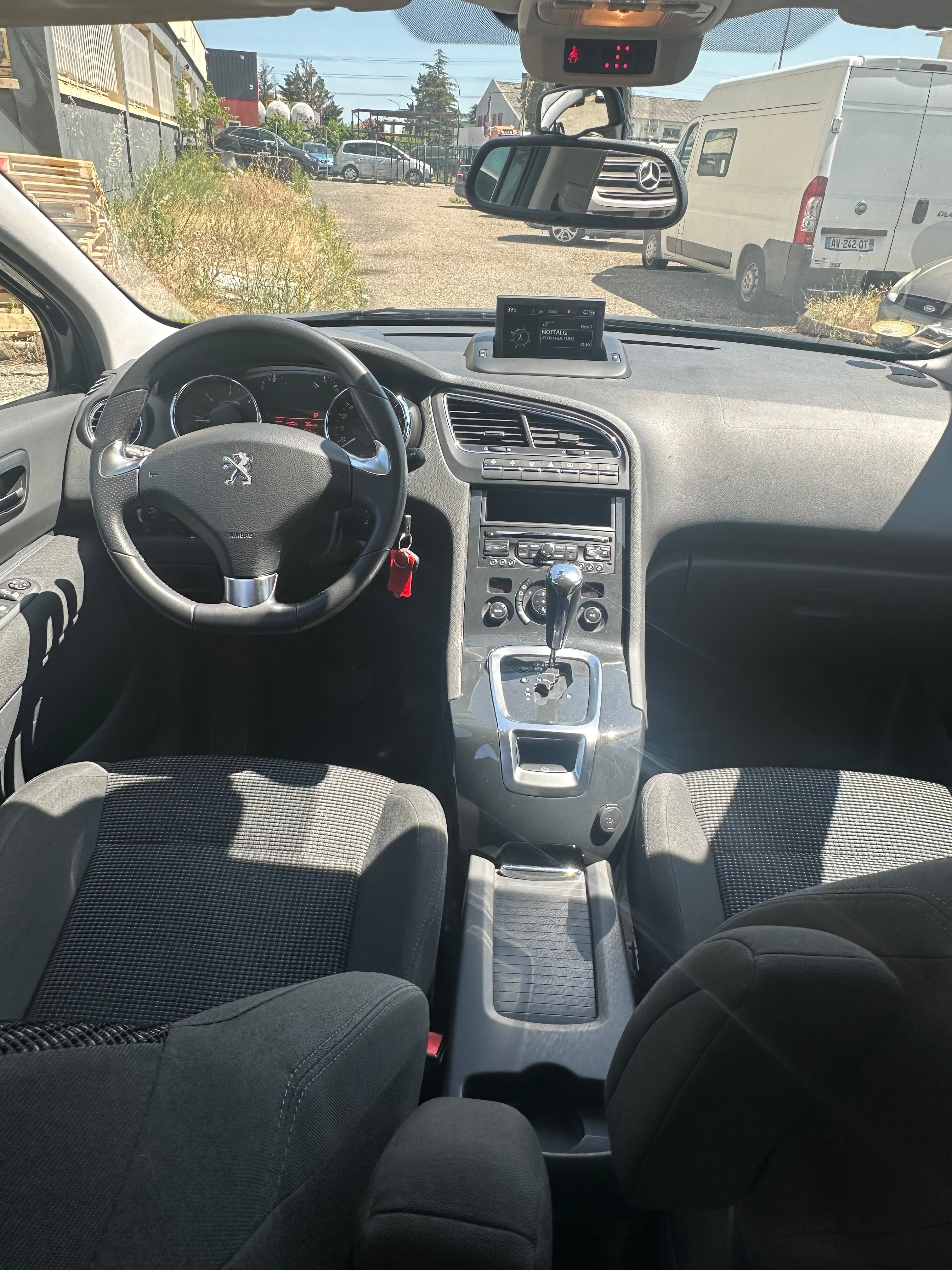 Peugeot 5008 avec Régulateur de vitesse