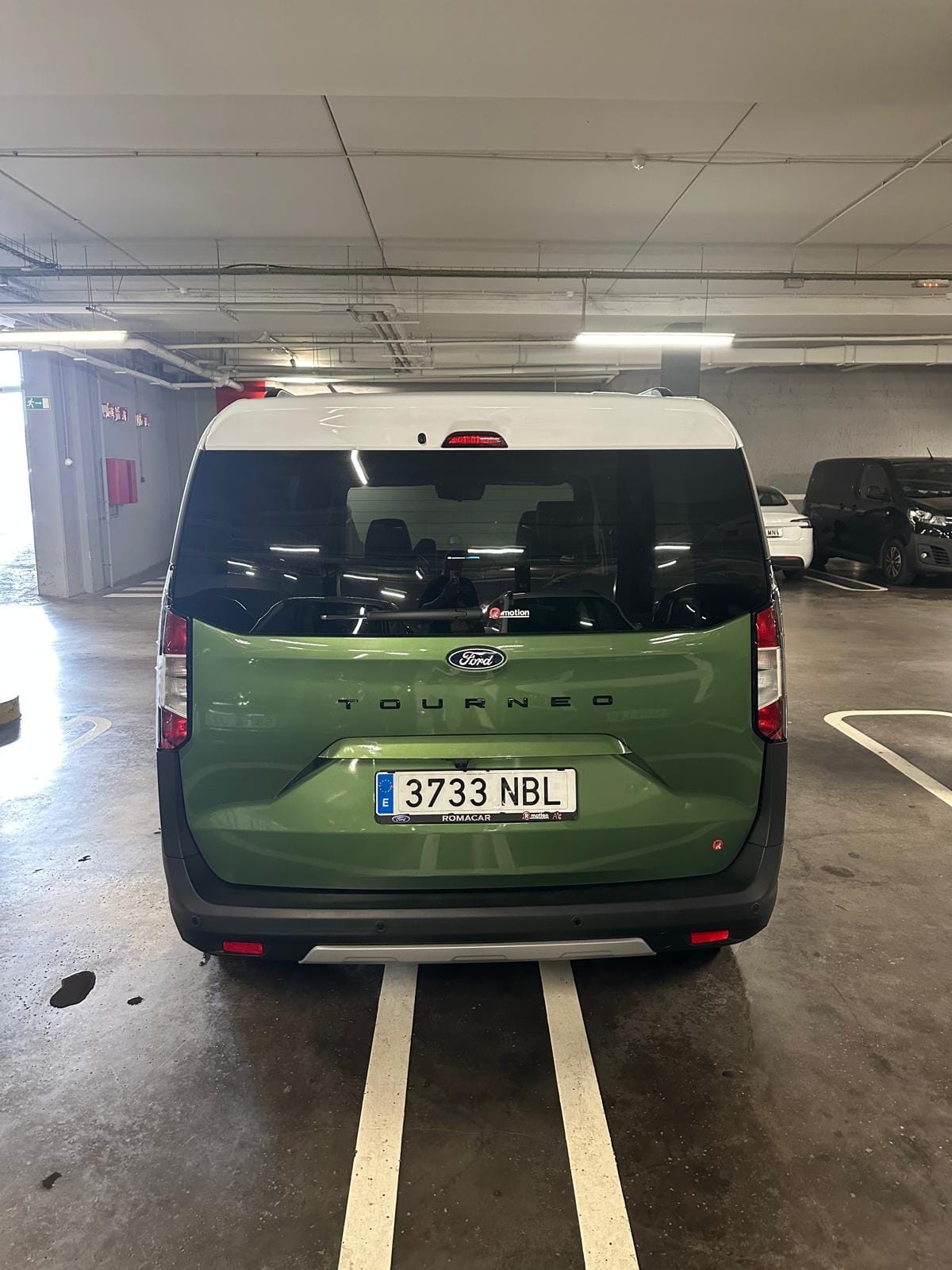 Ford Tourneo Courier 1.0 ecoboost 125cv con GPS