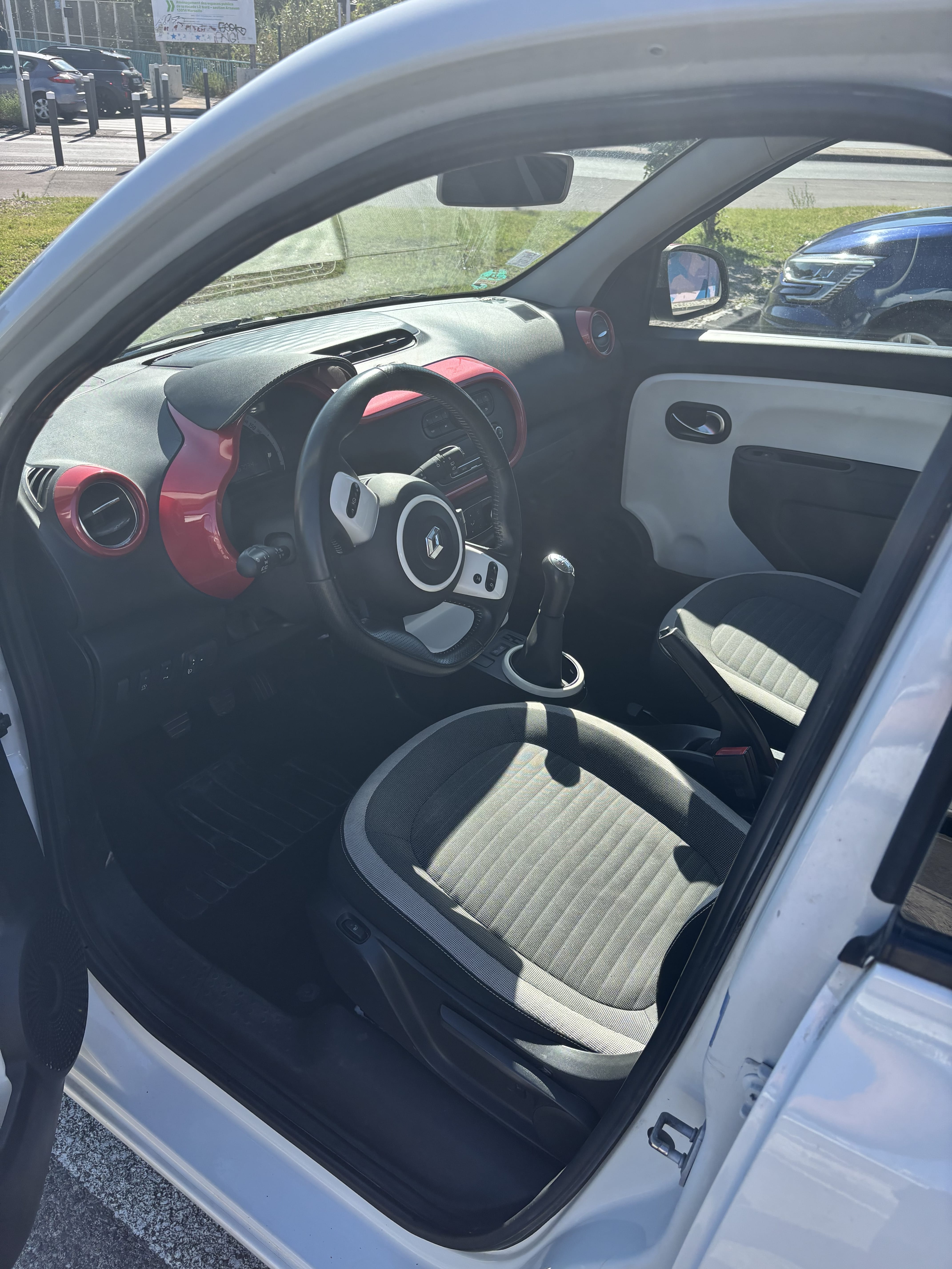 Renault Twingo III avec Régulateur de vitesse