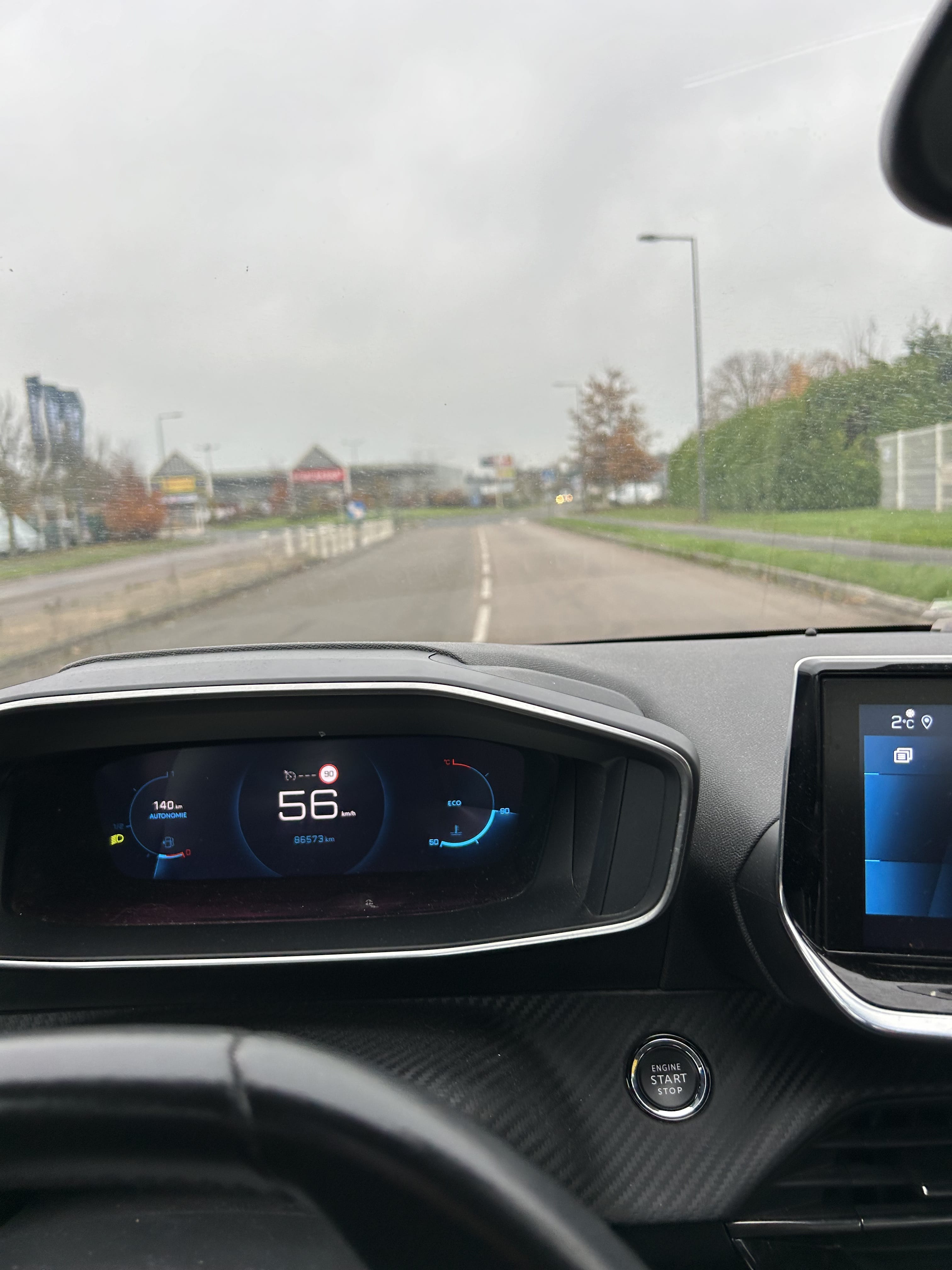 Peugeot 208 avec GPS