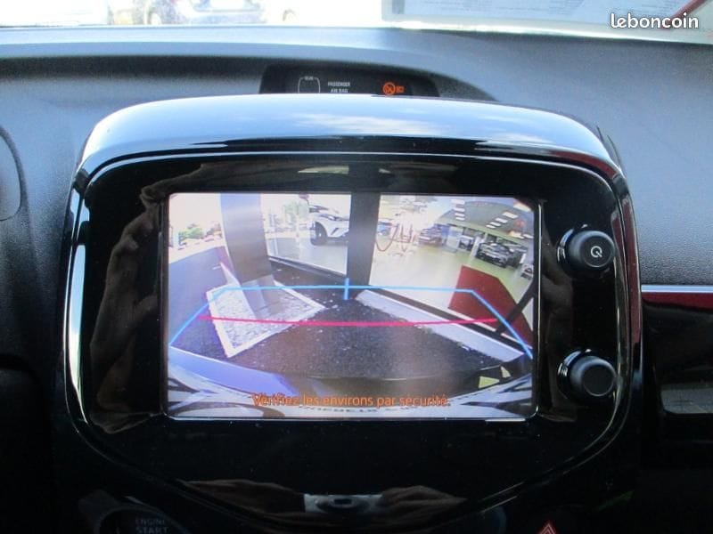 Toyota Aygo (Start and Stop)  5 portes,Essence E95E10,caméra de recul, système carplay, avec Apple CarPlay