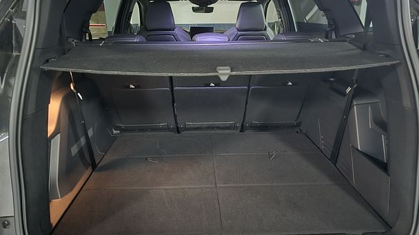 Peugeot 5008 Essence/Hybride Non recharg 7 places - Aeroport Charles de Gaulles avec Apple CarPlay
