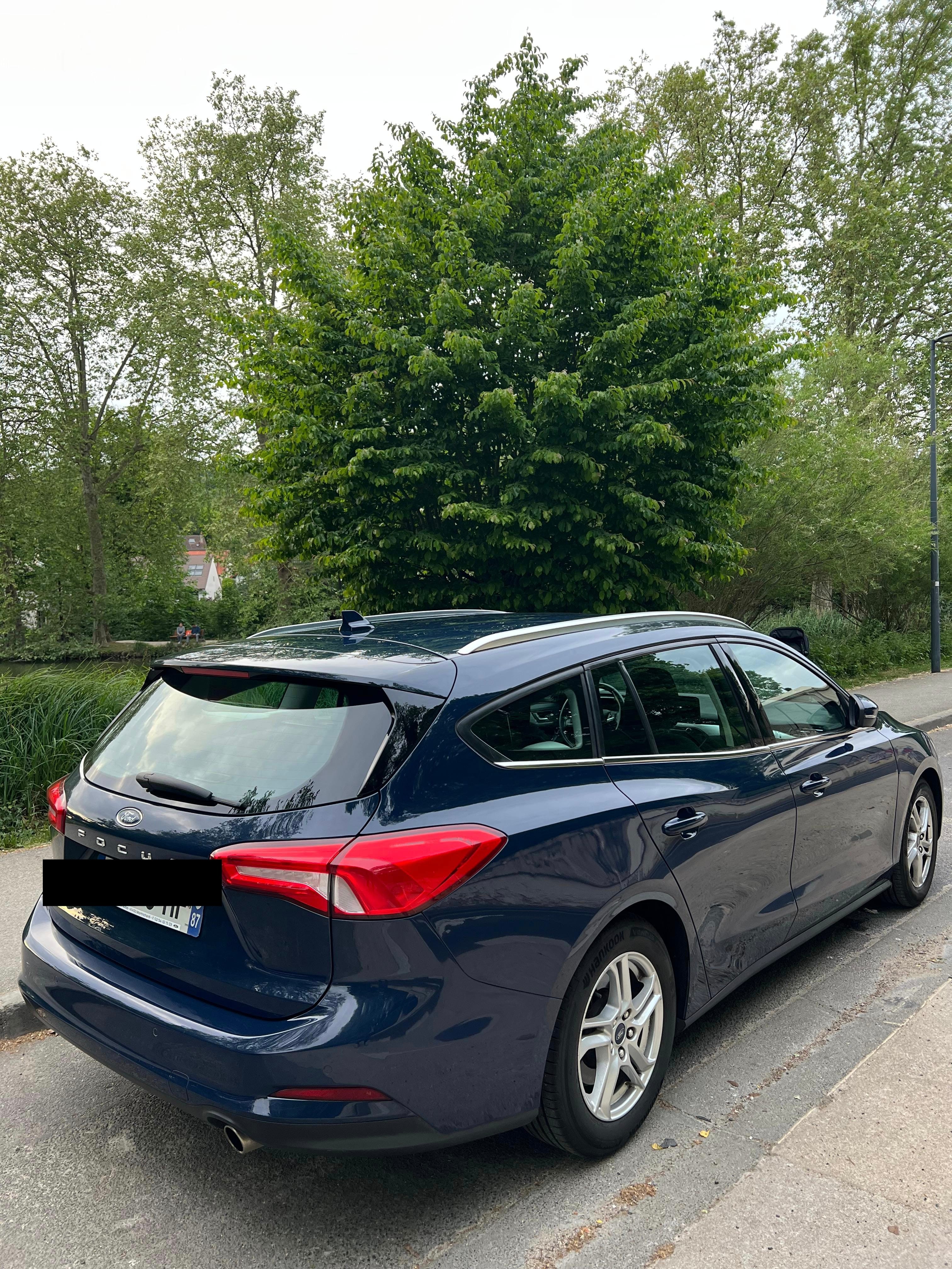 Ford Focus SW avec Climatisation