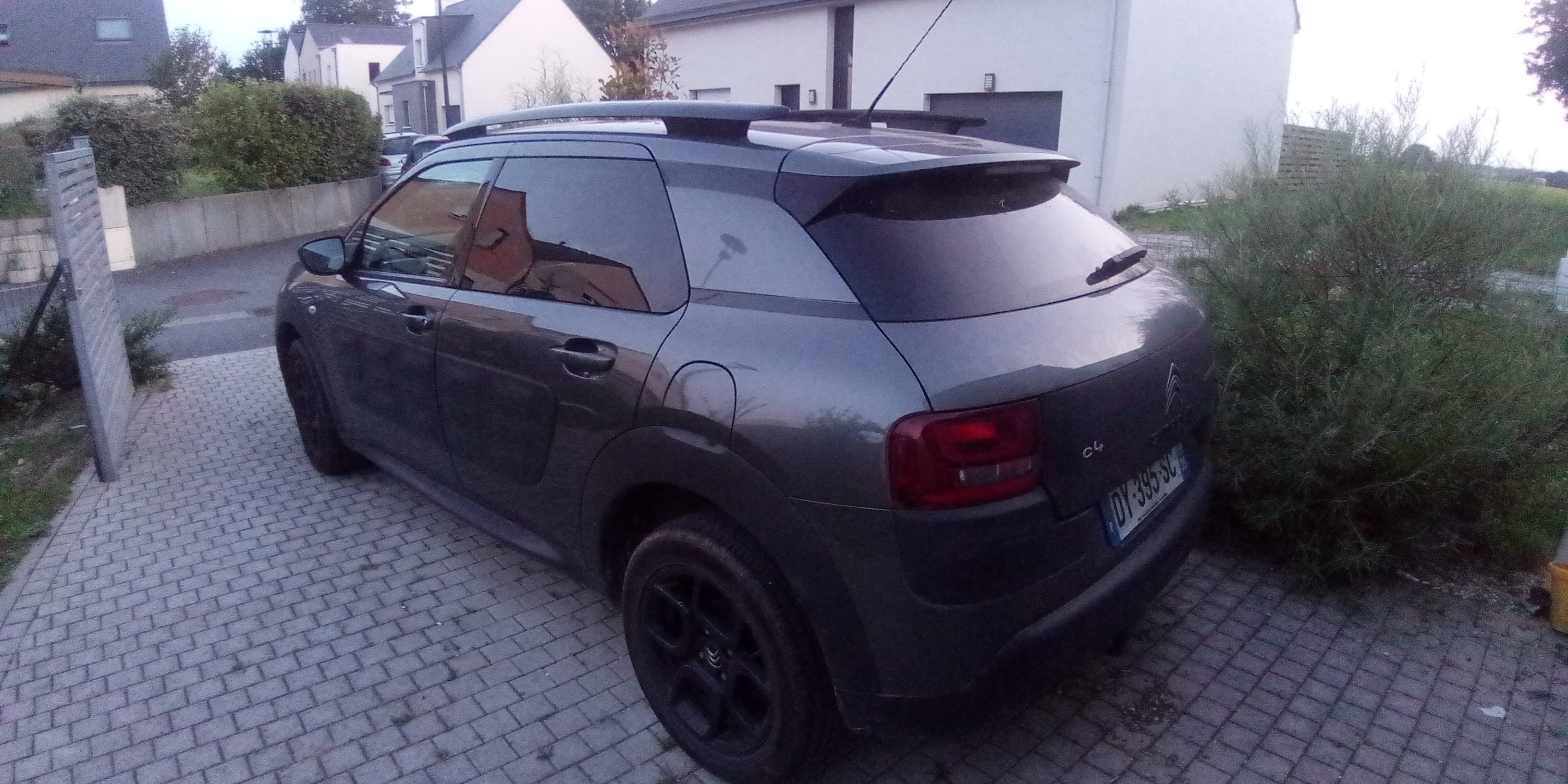 Citroen C4 Cactus with GPS