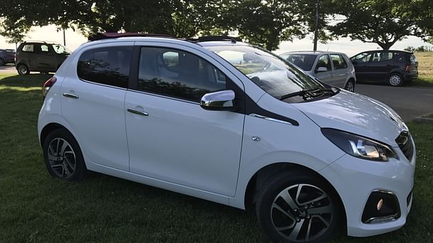 Peugeot 108 USB Bluetooth (ALLURE)