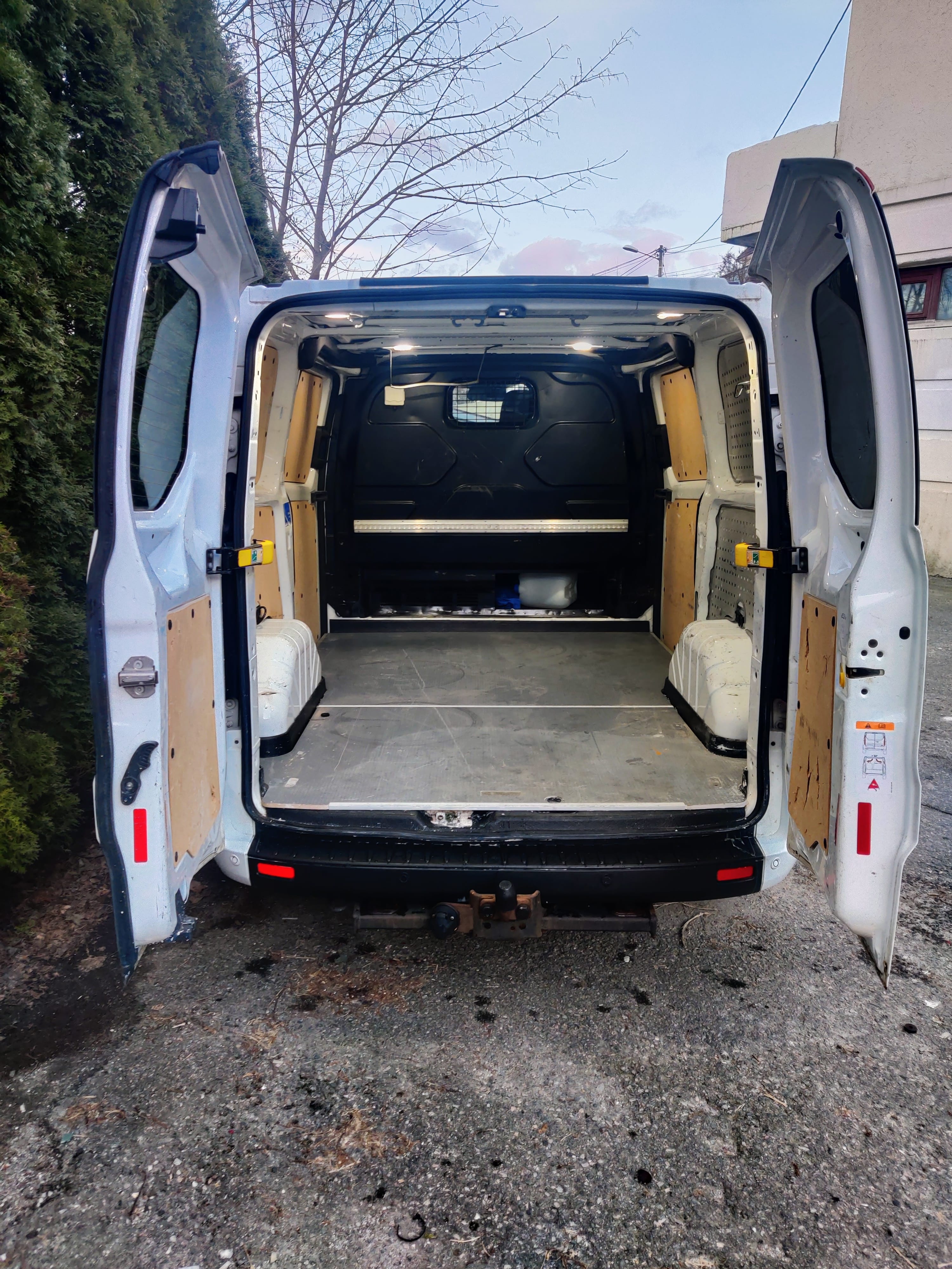Ford Transit Custom Varebil med Bluetooth audio