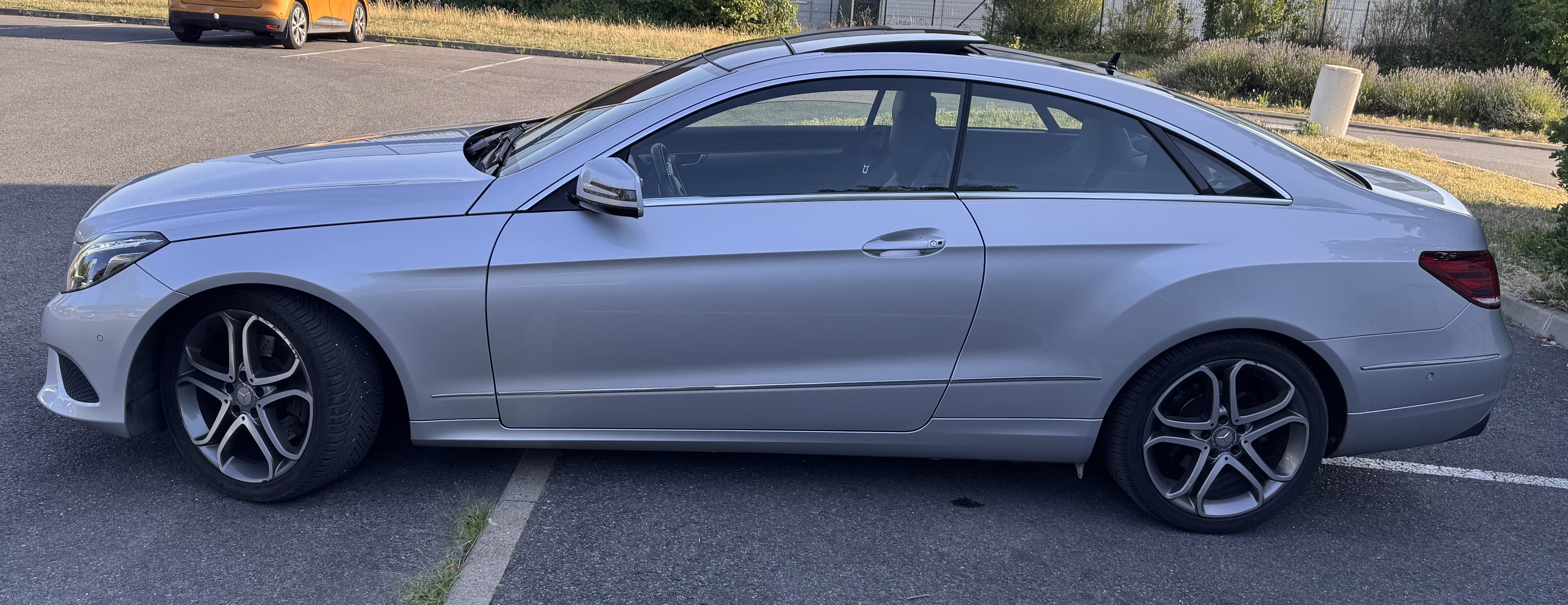 Mercedes-Benz Classe E Coupé avec Climatisation
