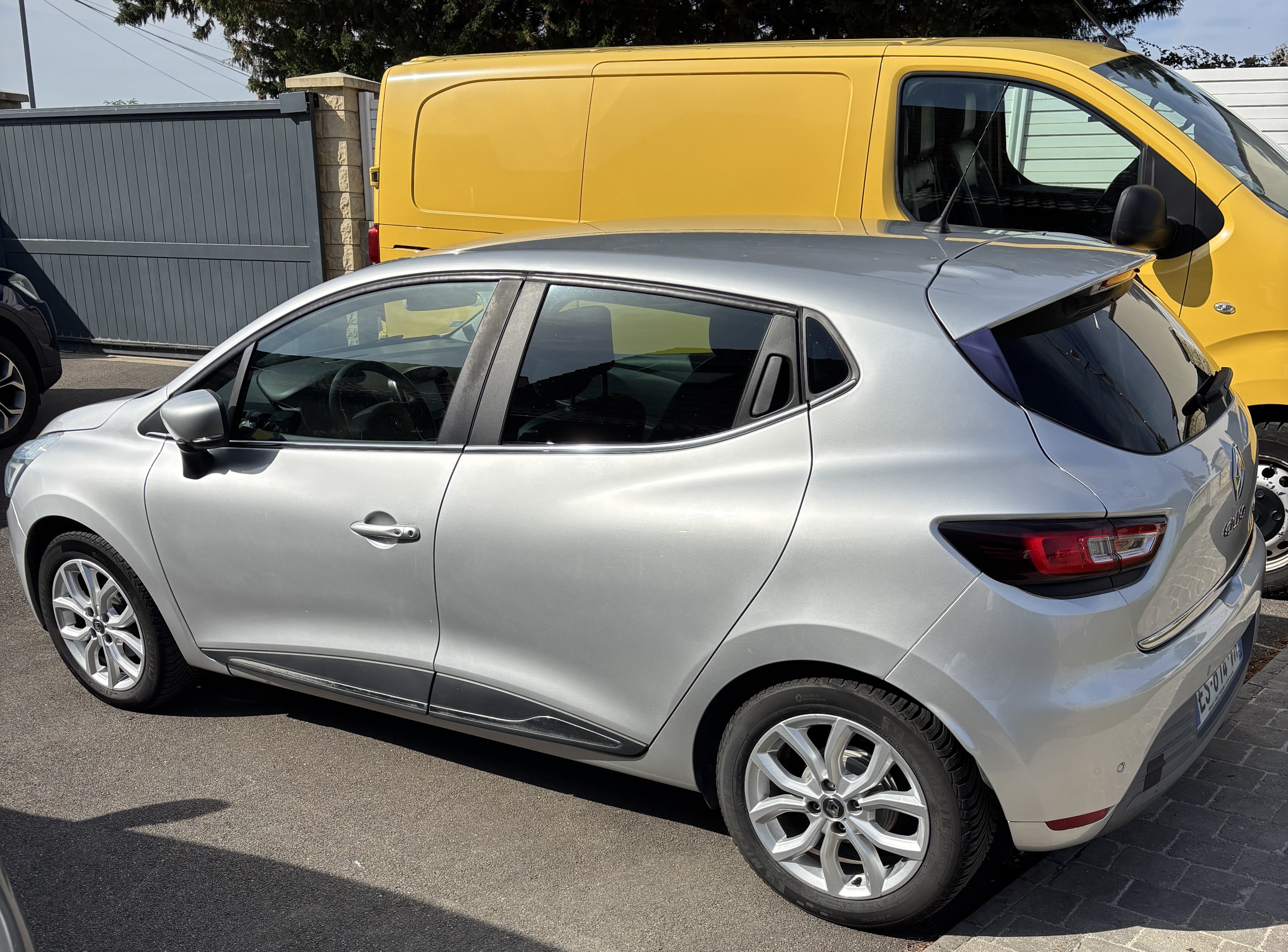 Renault Clio avec Climatisation
