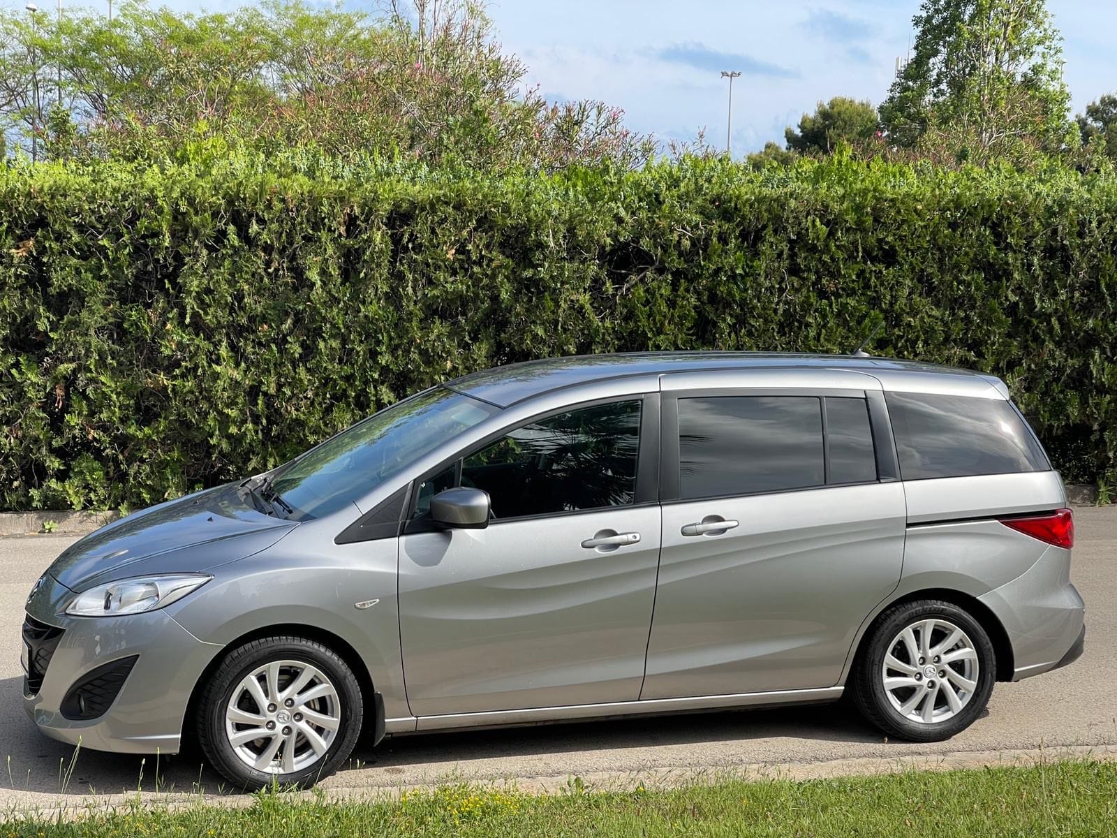 Mazda 5 con Aire acondicionado