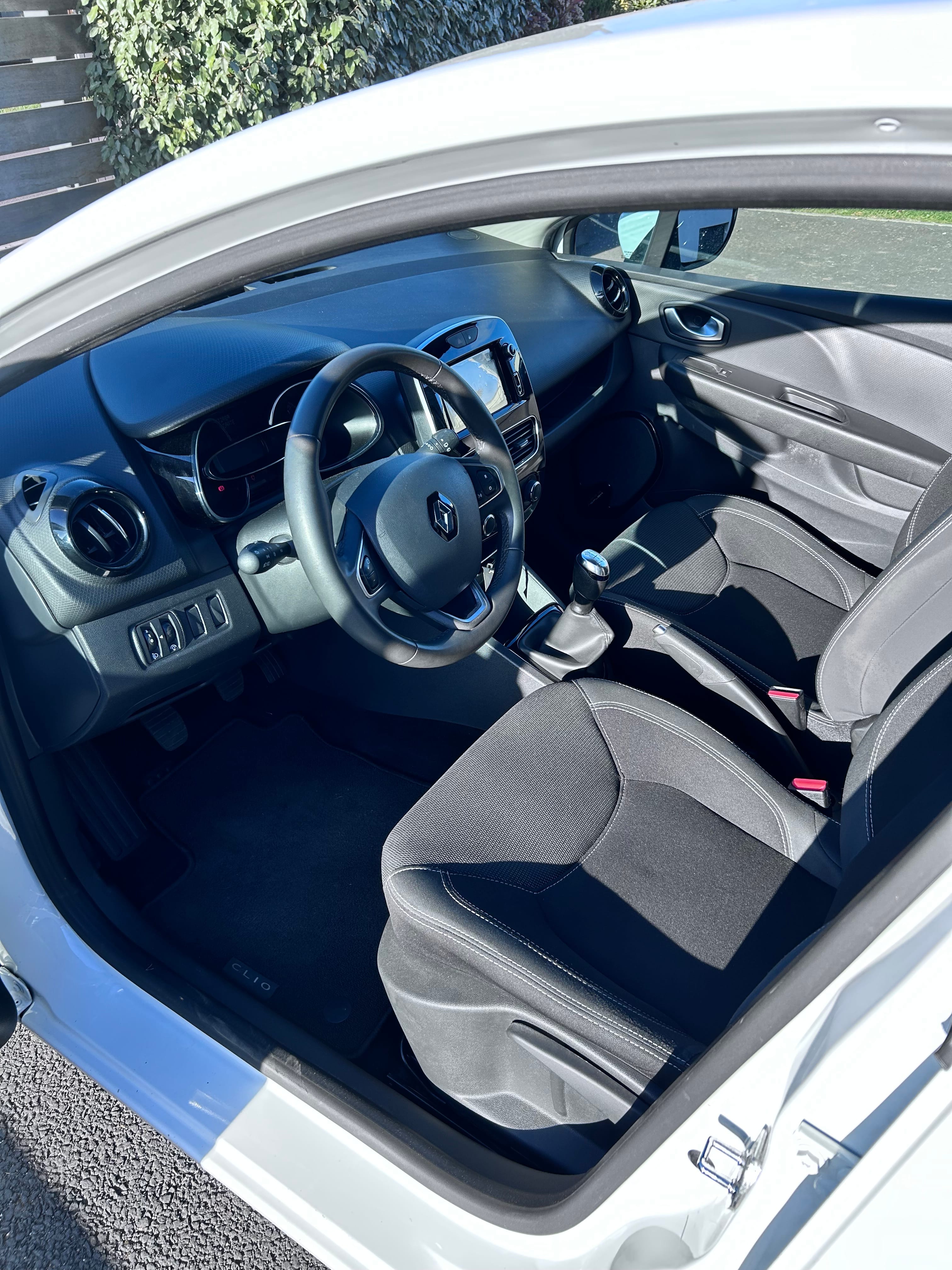 Renault Clio IV Essence avec Audio Bluetooth