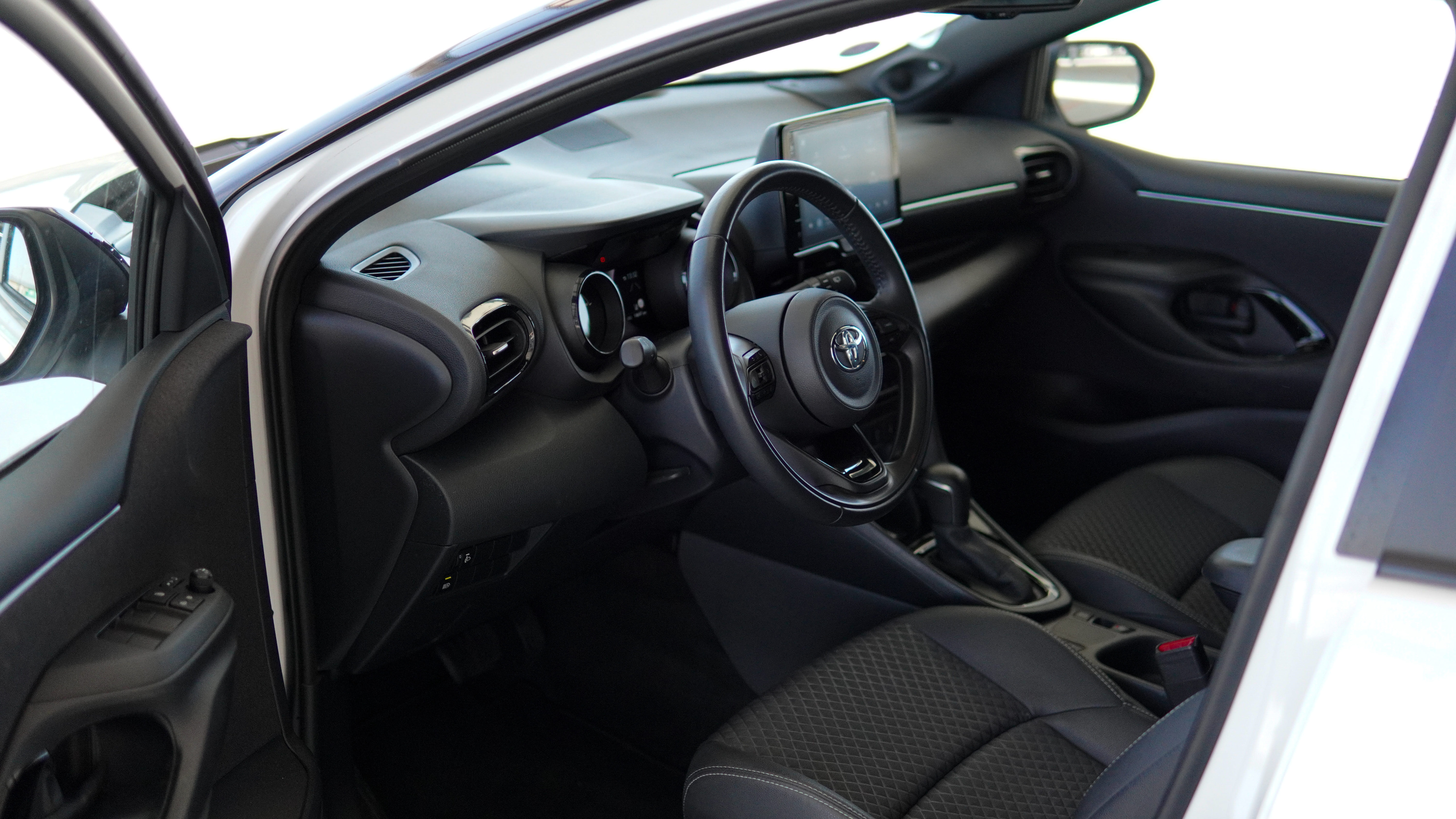 Toyota Yaris Hybride avec GPS