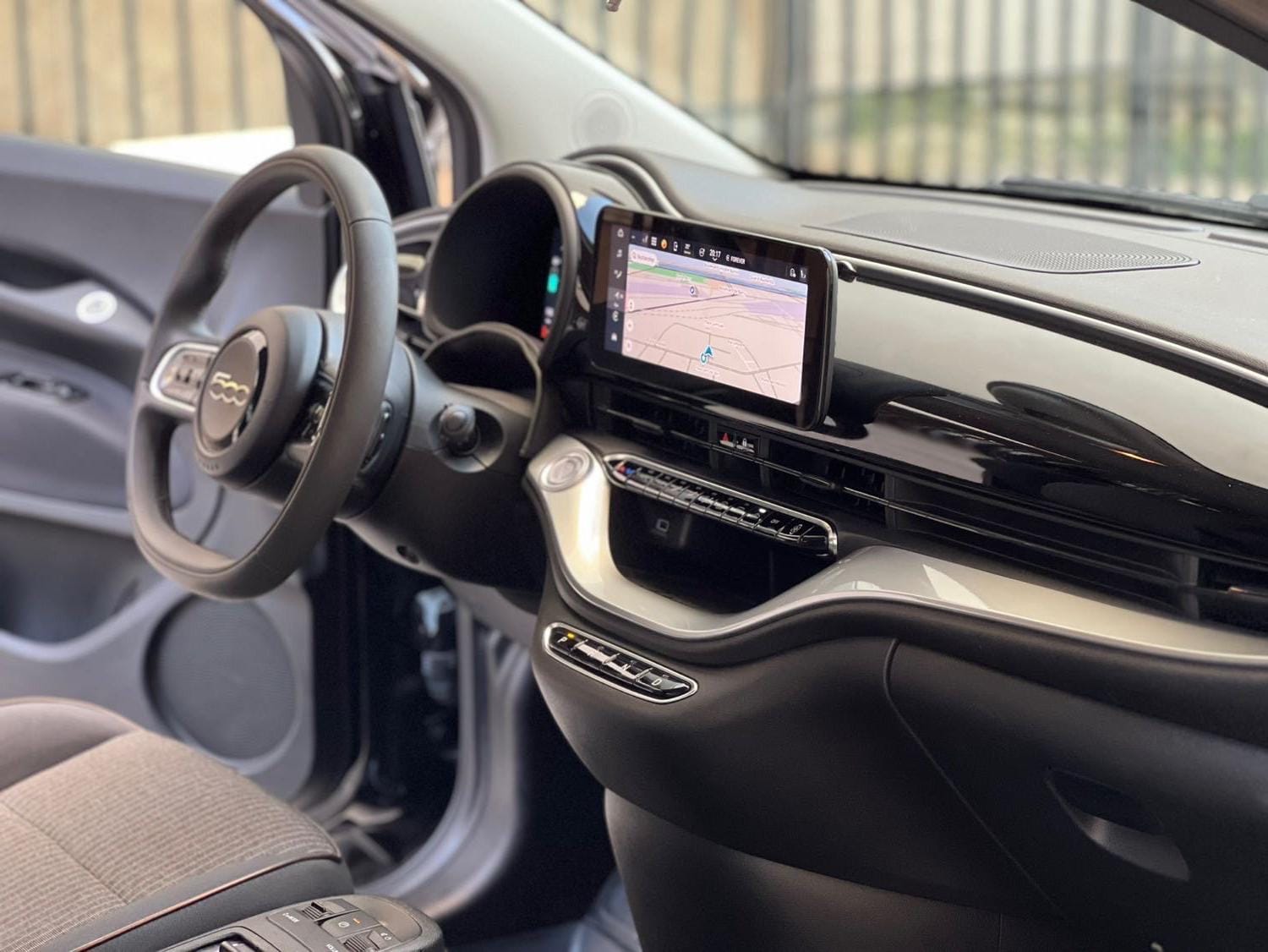 Fiat 500e  Icône 42 kWh 118ch – élégante, automatique, parfaite en milieu urbain avec Régulateur de vitesse