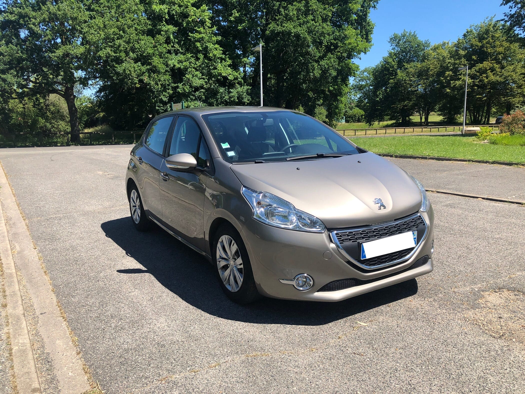 Peugeot 208 Technologique et climatisée, 2012, Diesel