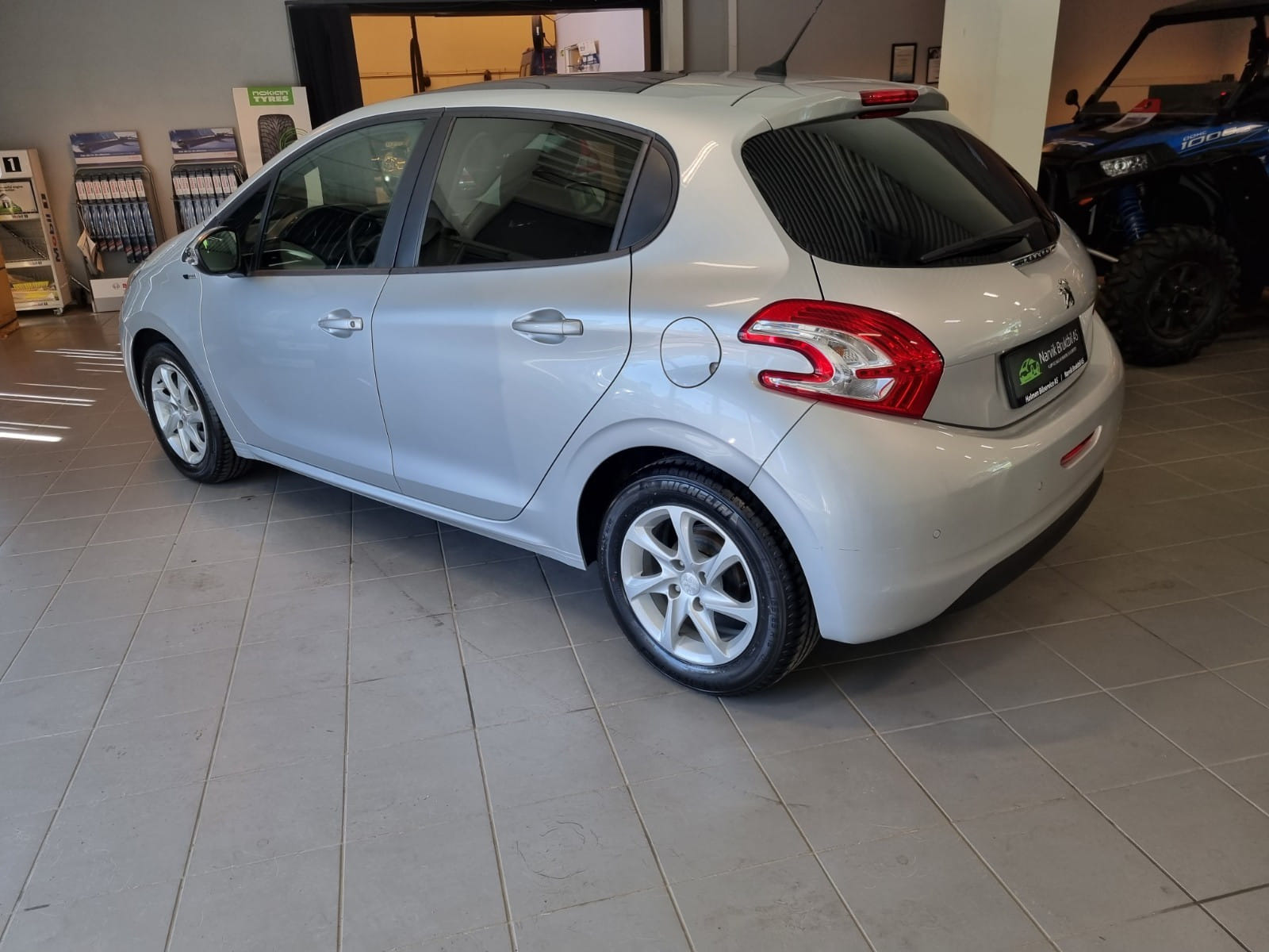 Peugeot 208 with Air conditioning