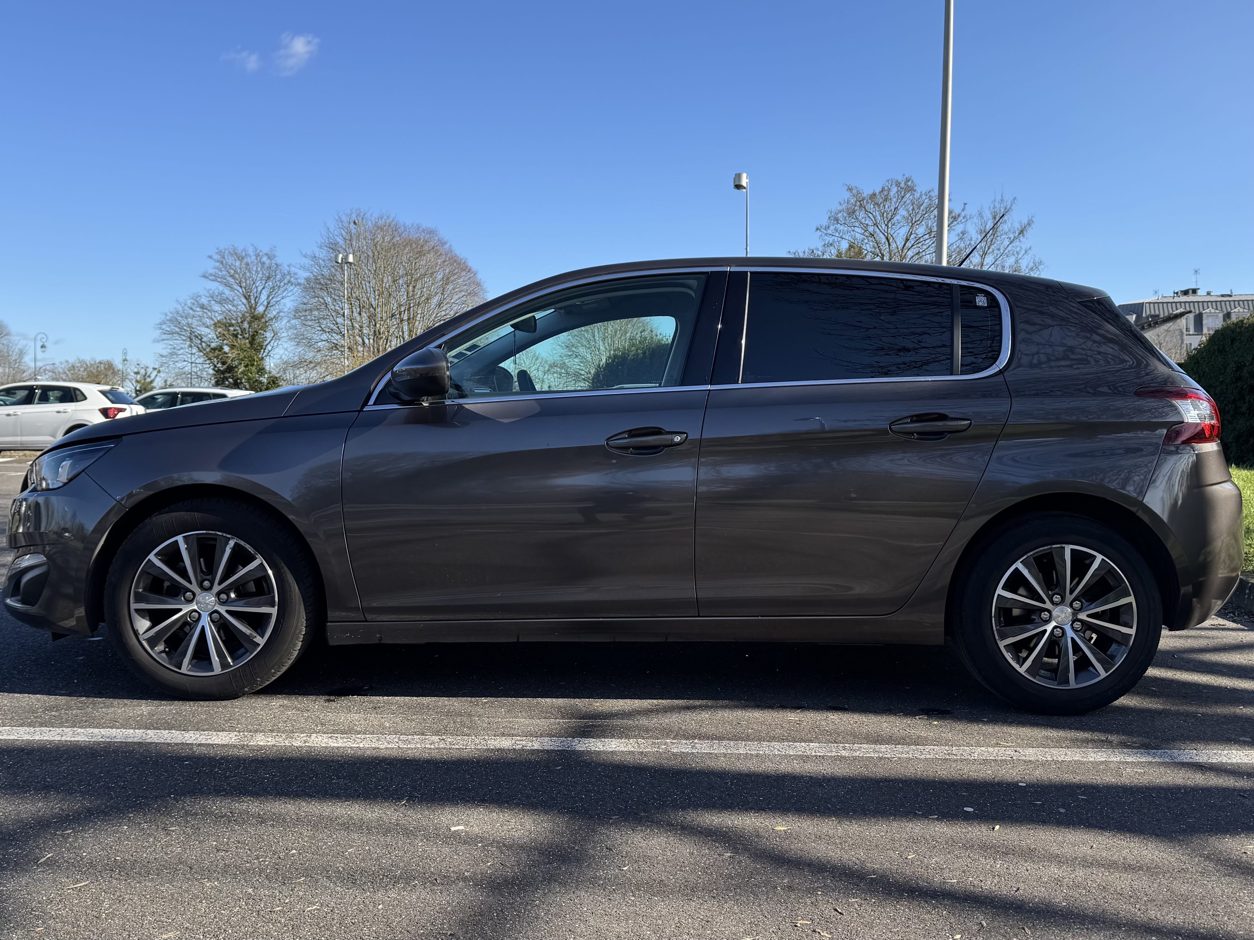Peugeot 308 II 1.2 THP 110. avec Climatisation