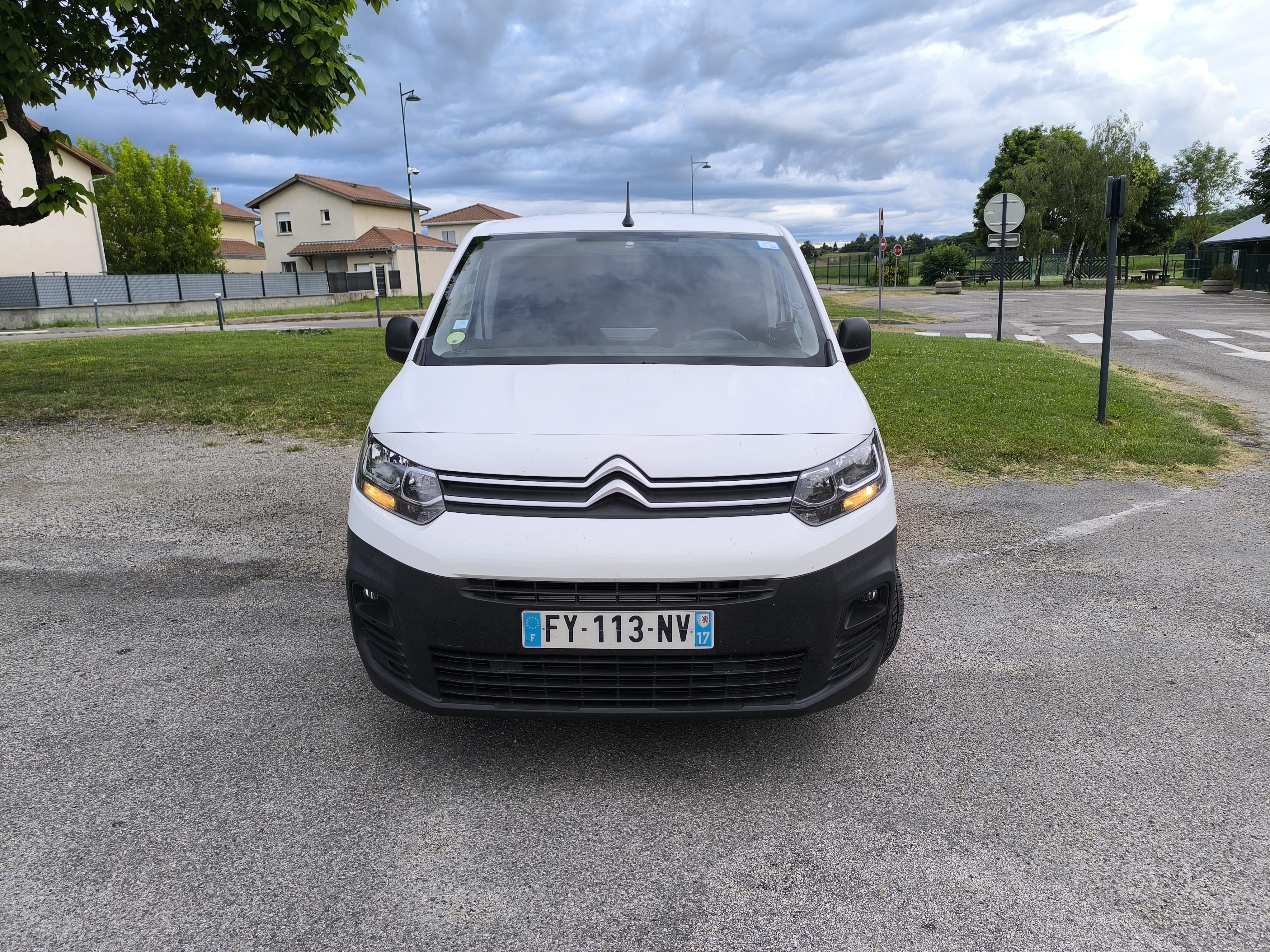 Citroen Berlingo  utilitaire Déménagement & Ikea – transport- bricolage avec Entrée audio / iPod