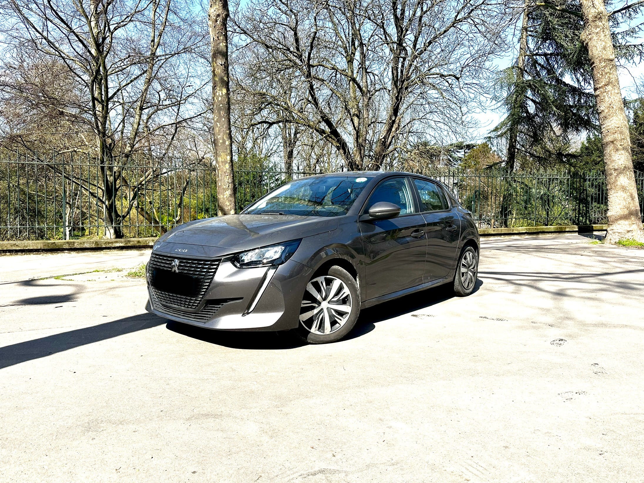 Peugeot 208 FR119 with Air conditioning