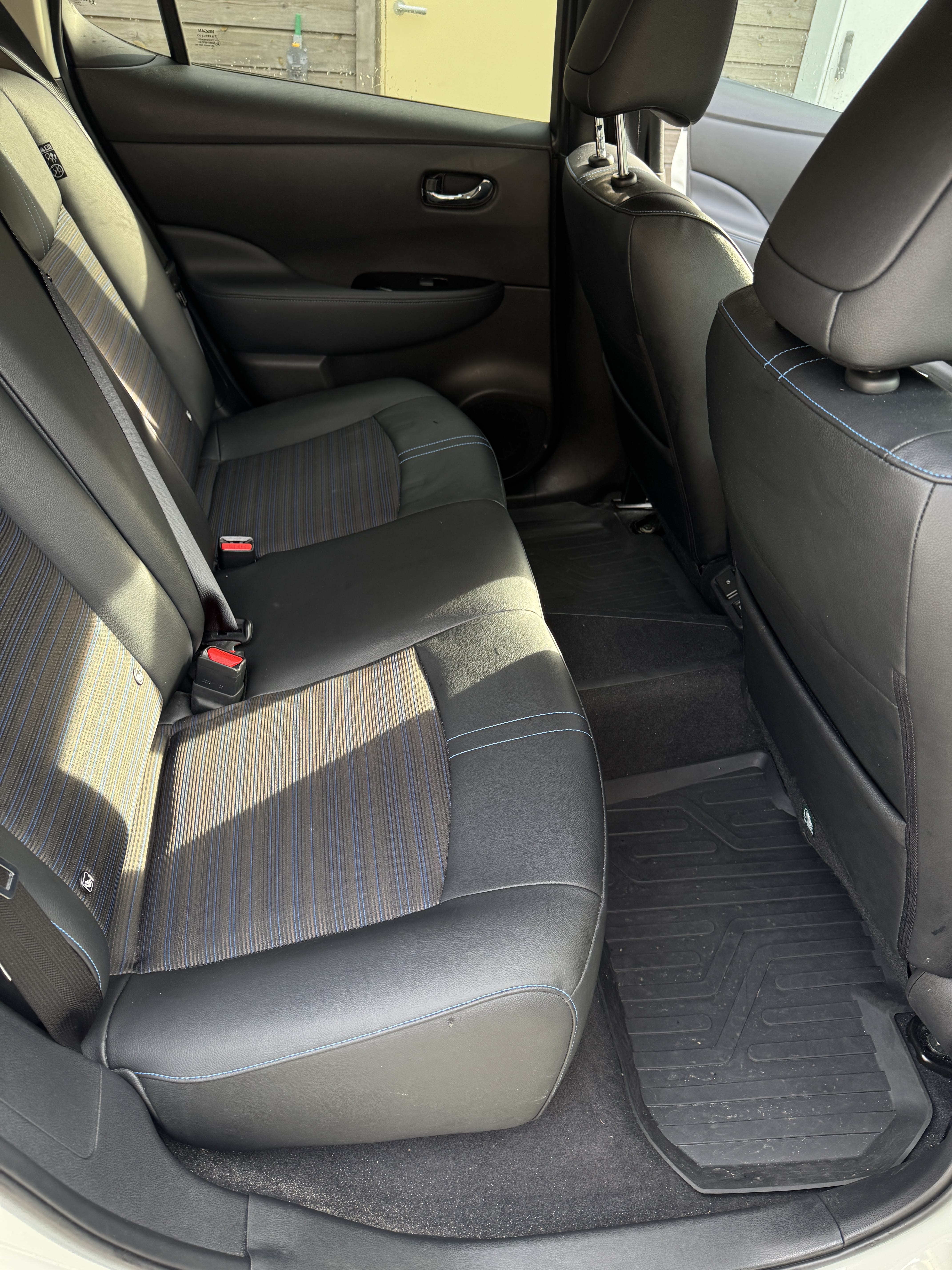 Nissan Leaf 40kWt batteri med Bluetooth audio