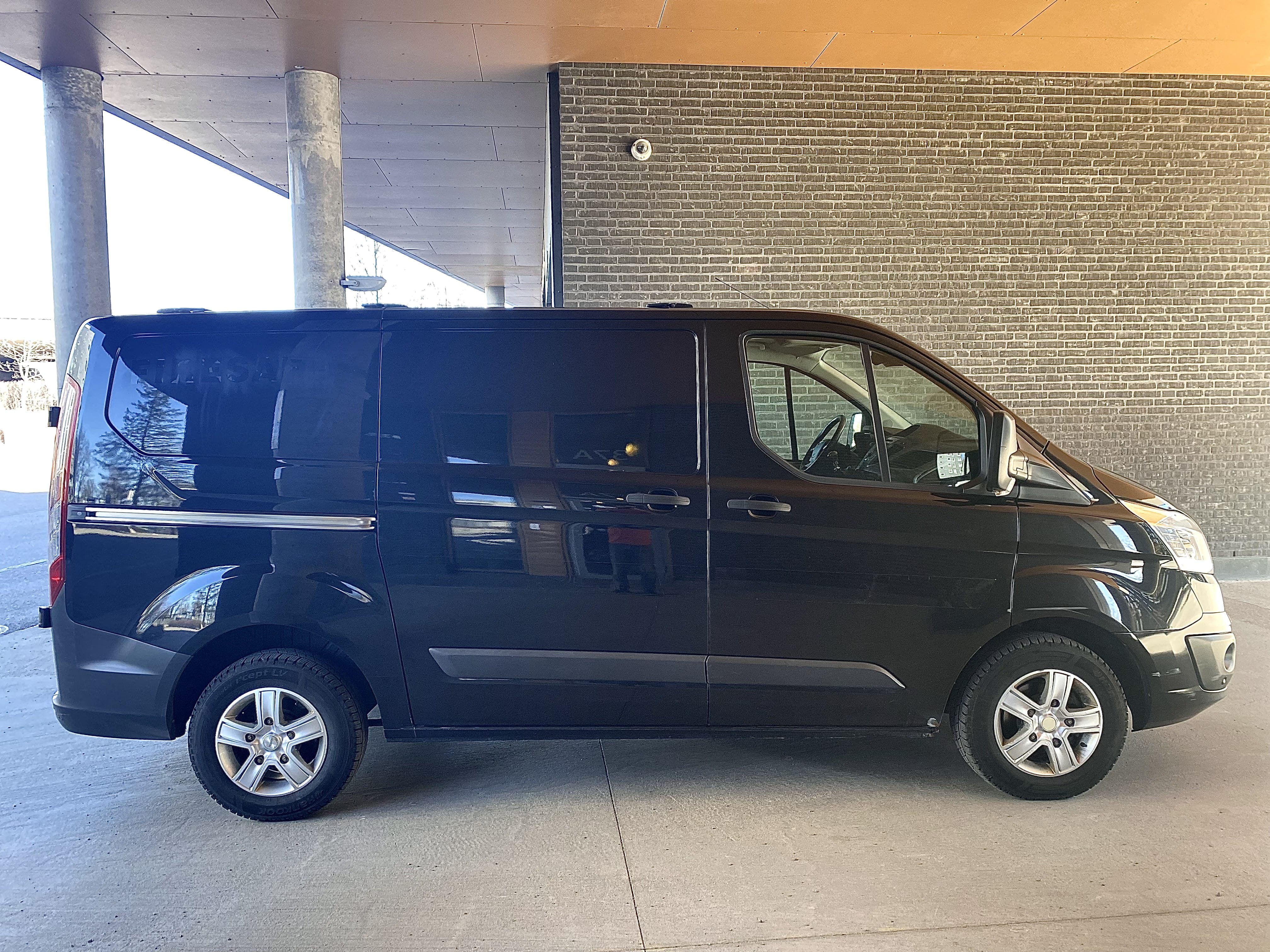 Ford Transit Custom Varebil med Aircondition