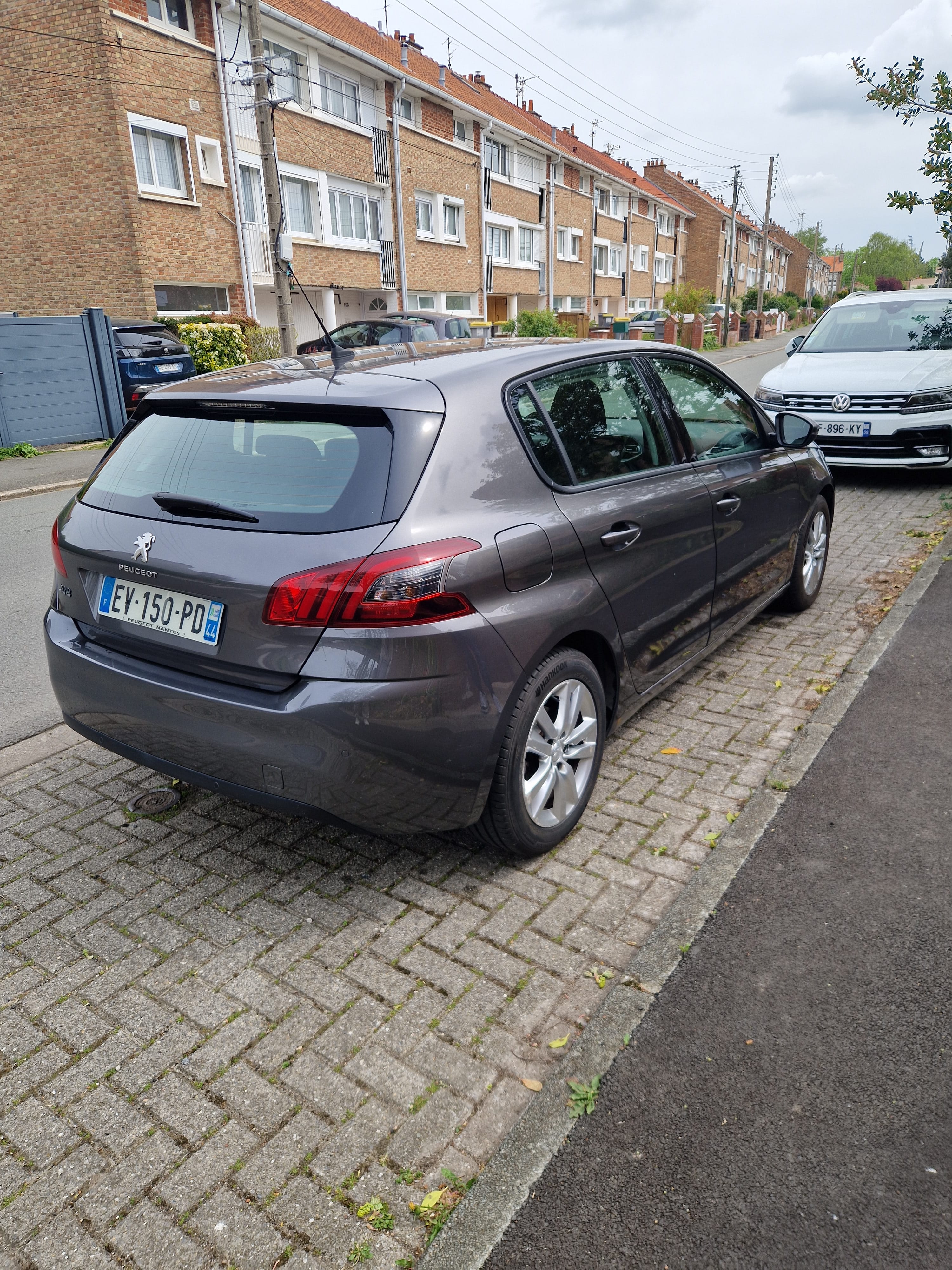 Peugeot 308 avec GPS