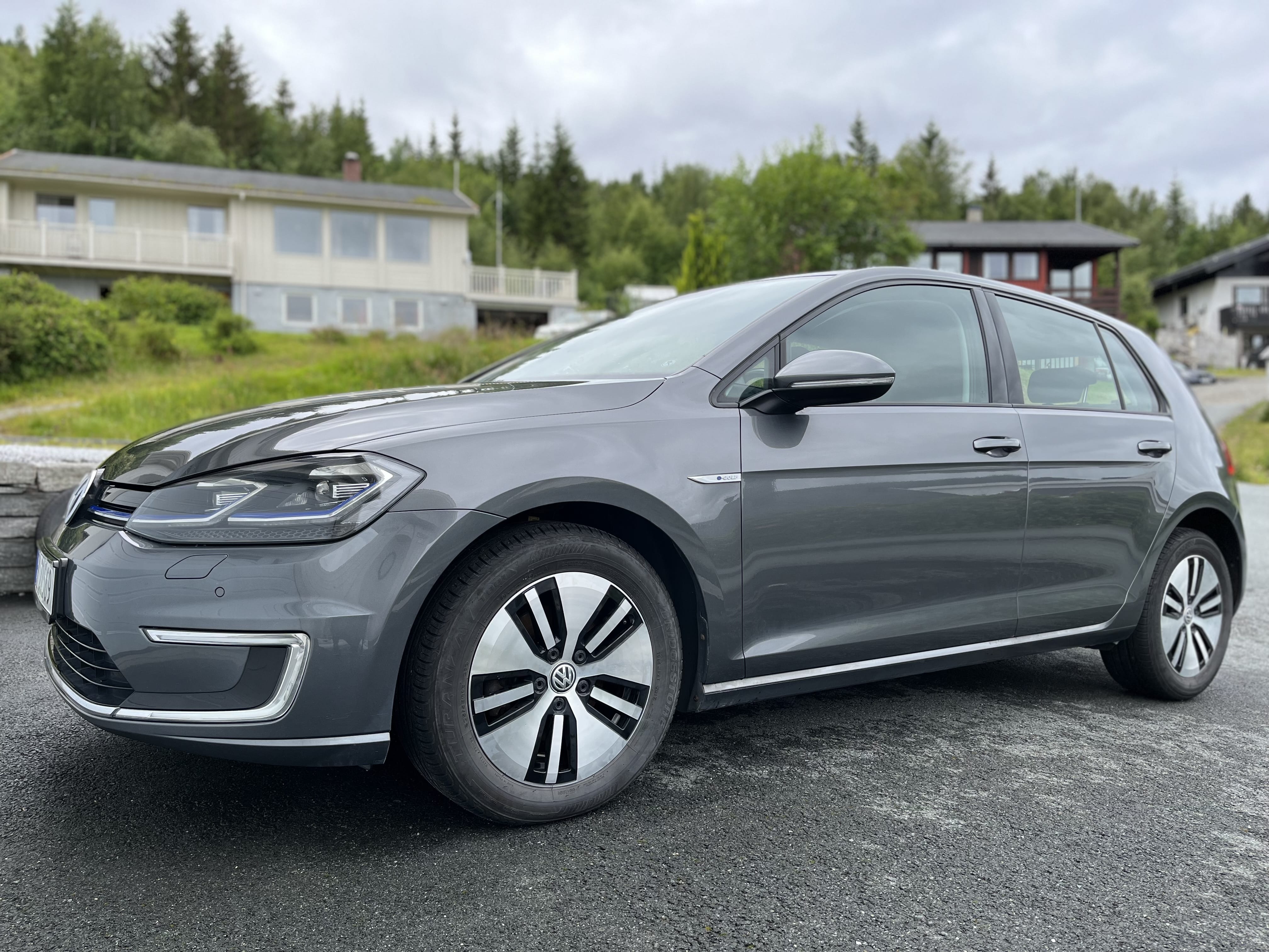Volkswagen e-Golf / 300, 2017, Elektrisk, automatisk