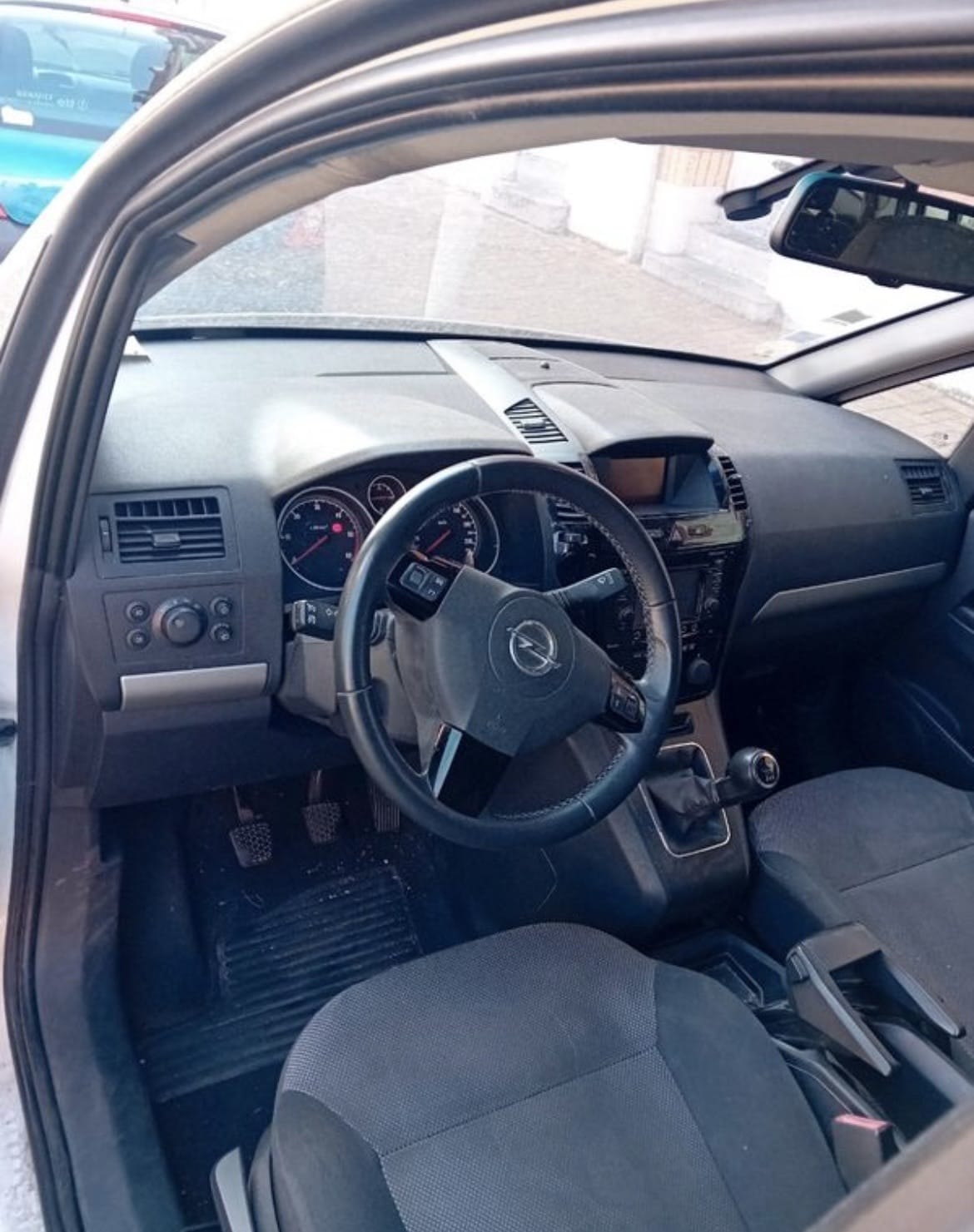 Opel Zafira avec Régulateur de vitesse