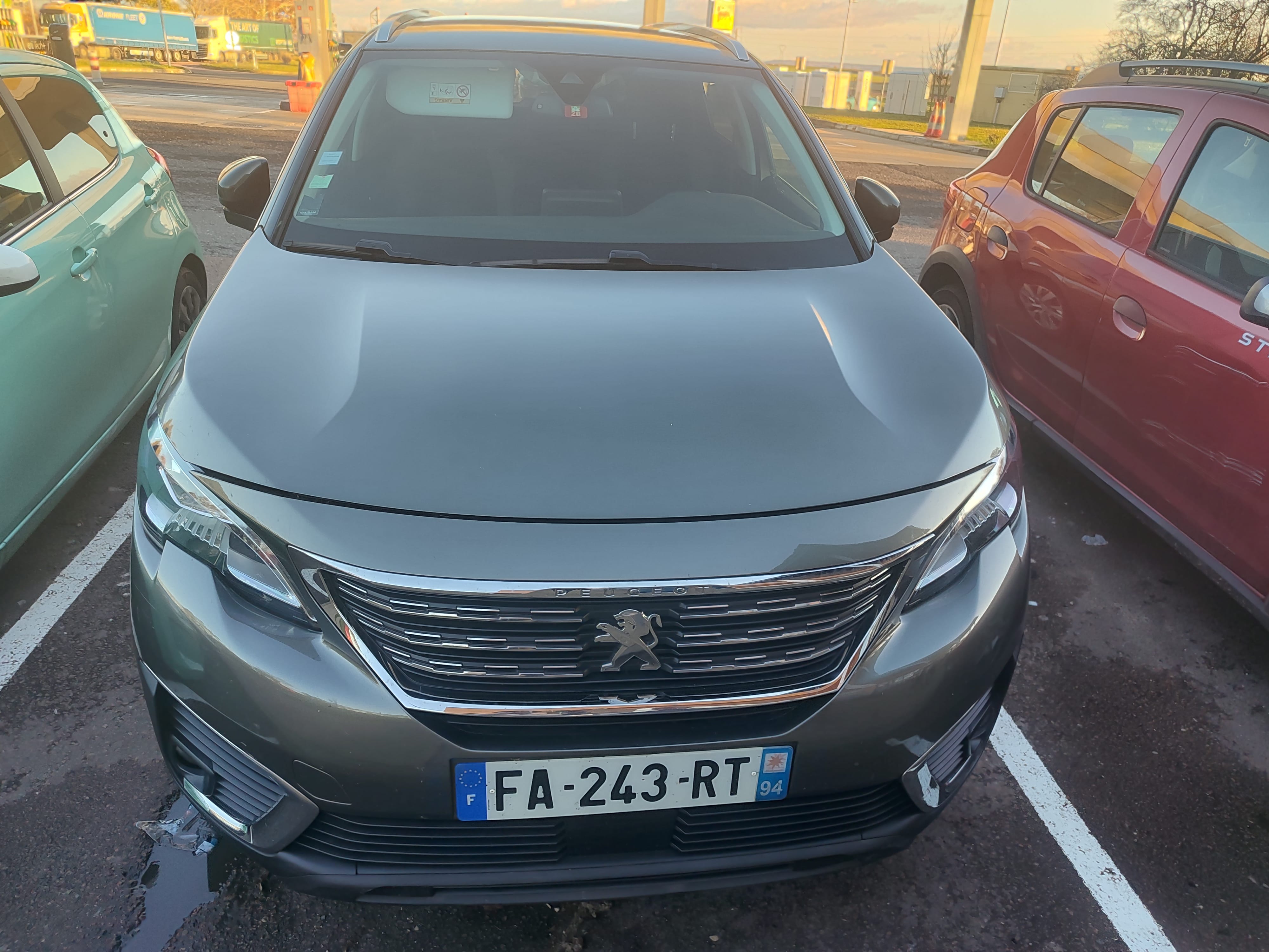 Peugeot 5008, 2018, Essence 95, automatique, 7 places