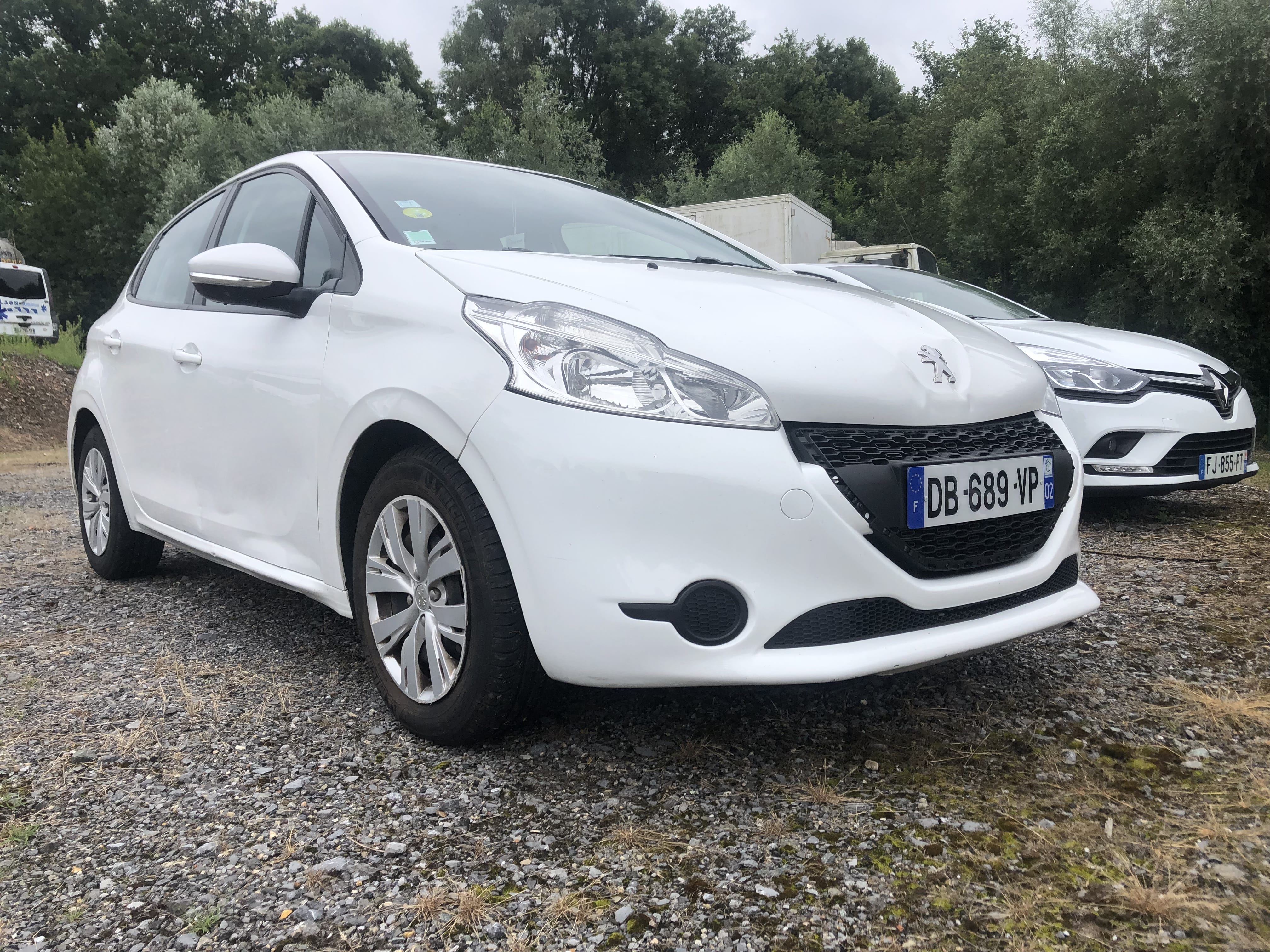 Peugeot 208 Diesel *20036* DB689VP avec Régulateur de vitesse