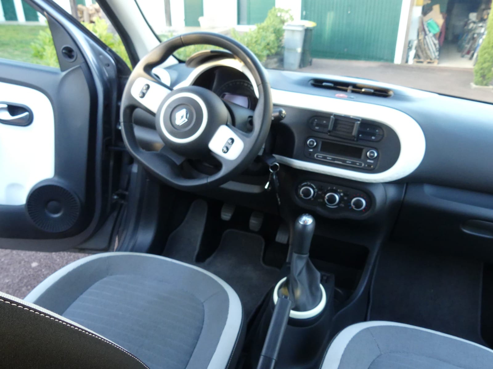 Renault Twingo III avec Entrée audio / iPod