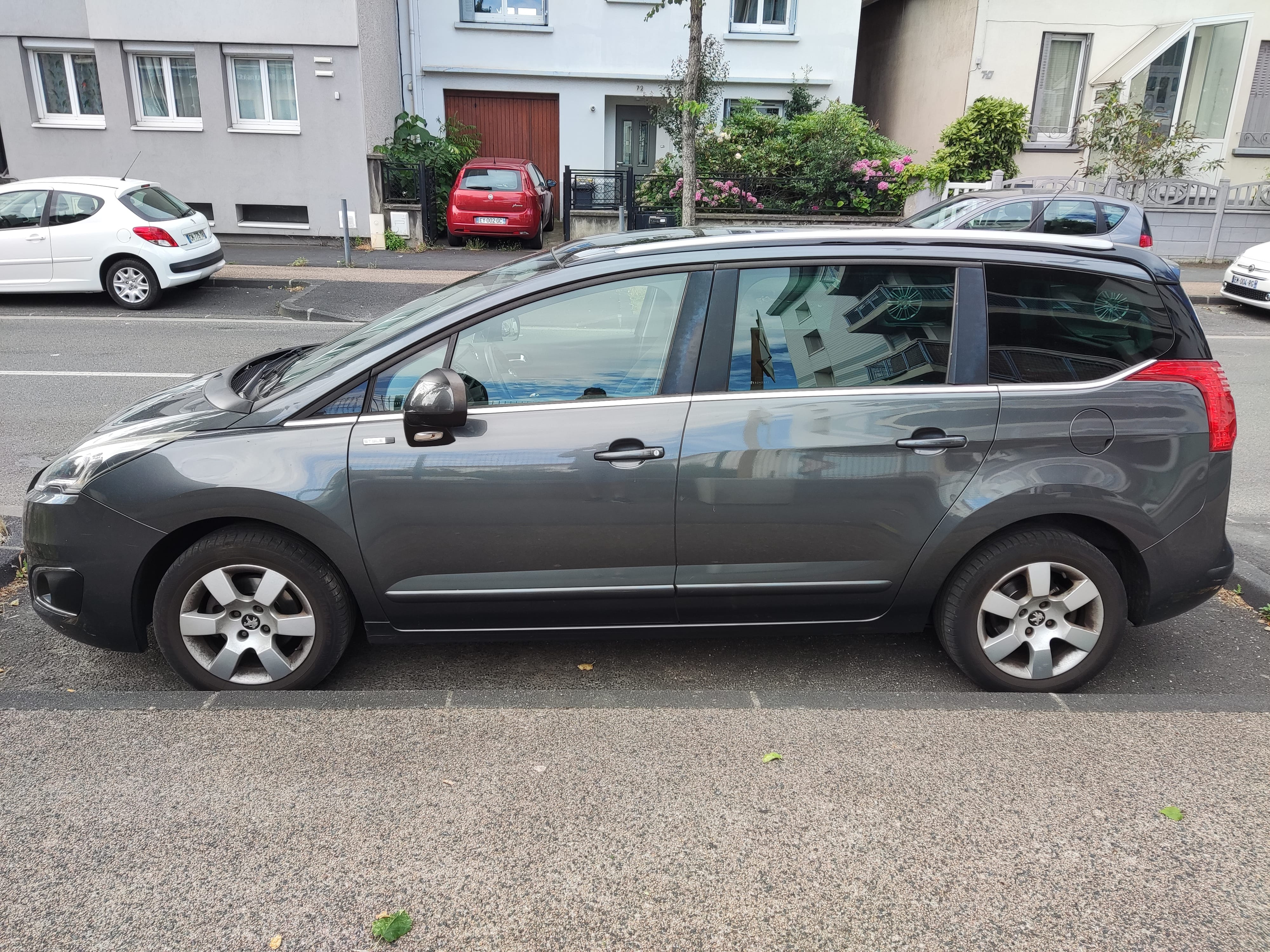 Peugeot 5008 avec Climatisation